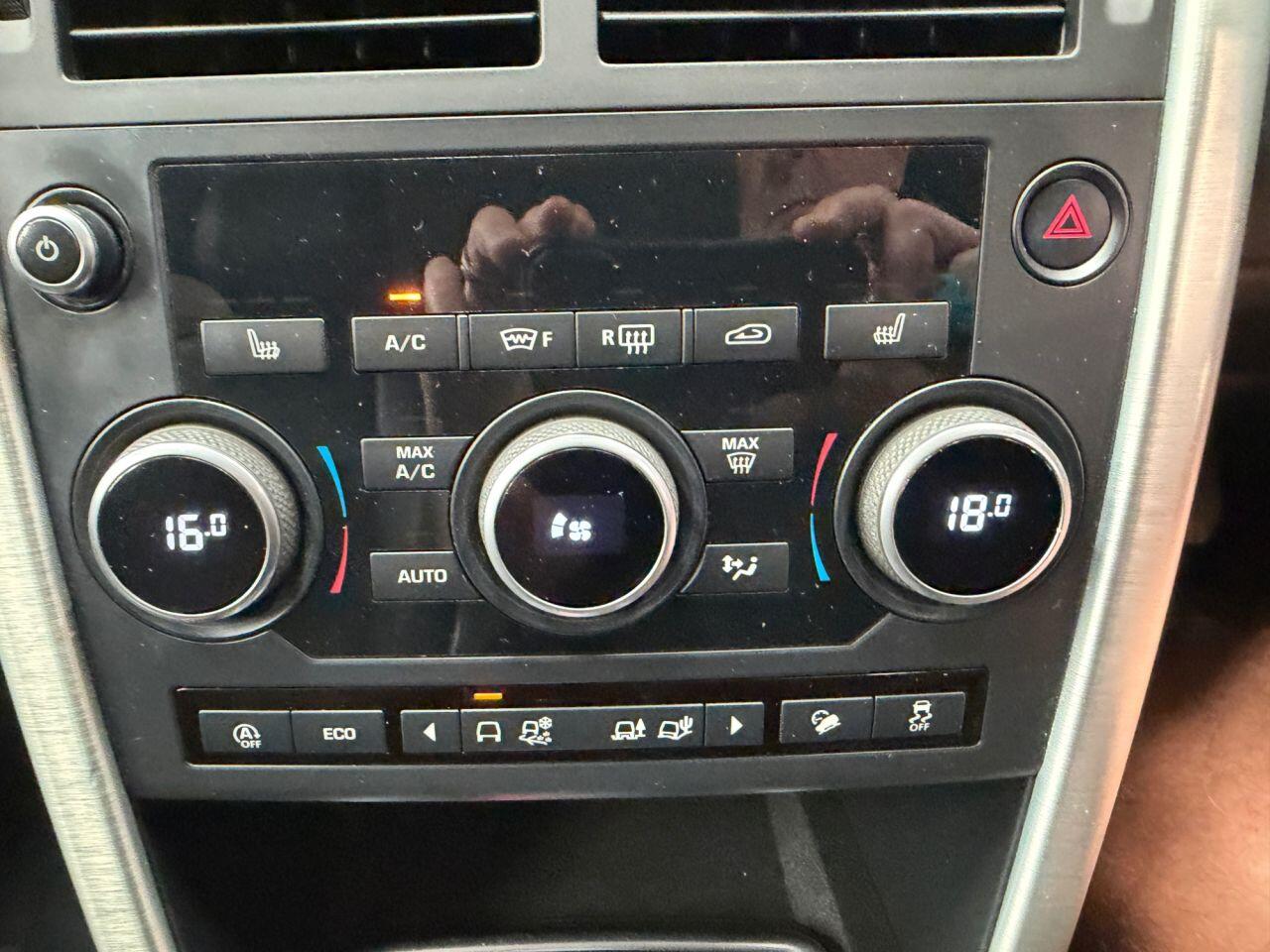 Land Rover Discovery Sport view 36