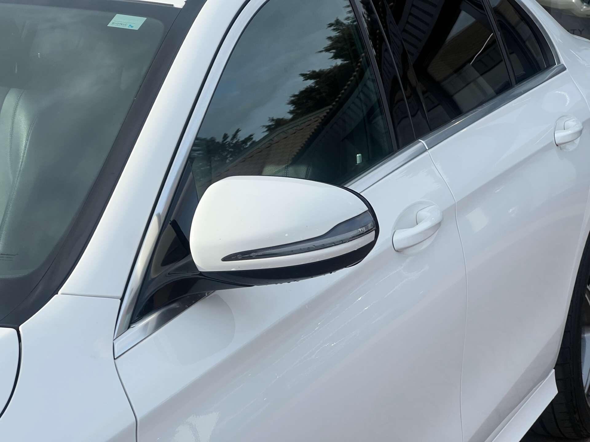 Mercedes-Benz E-Class view 5