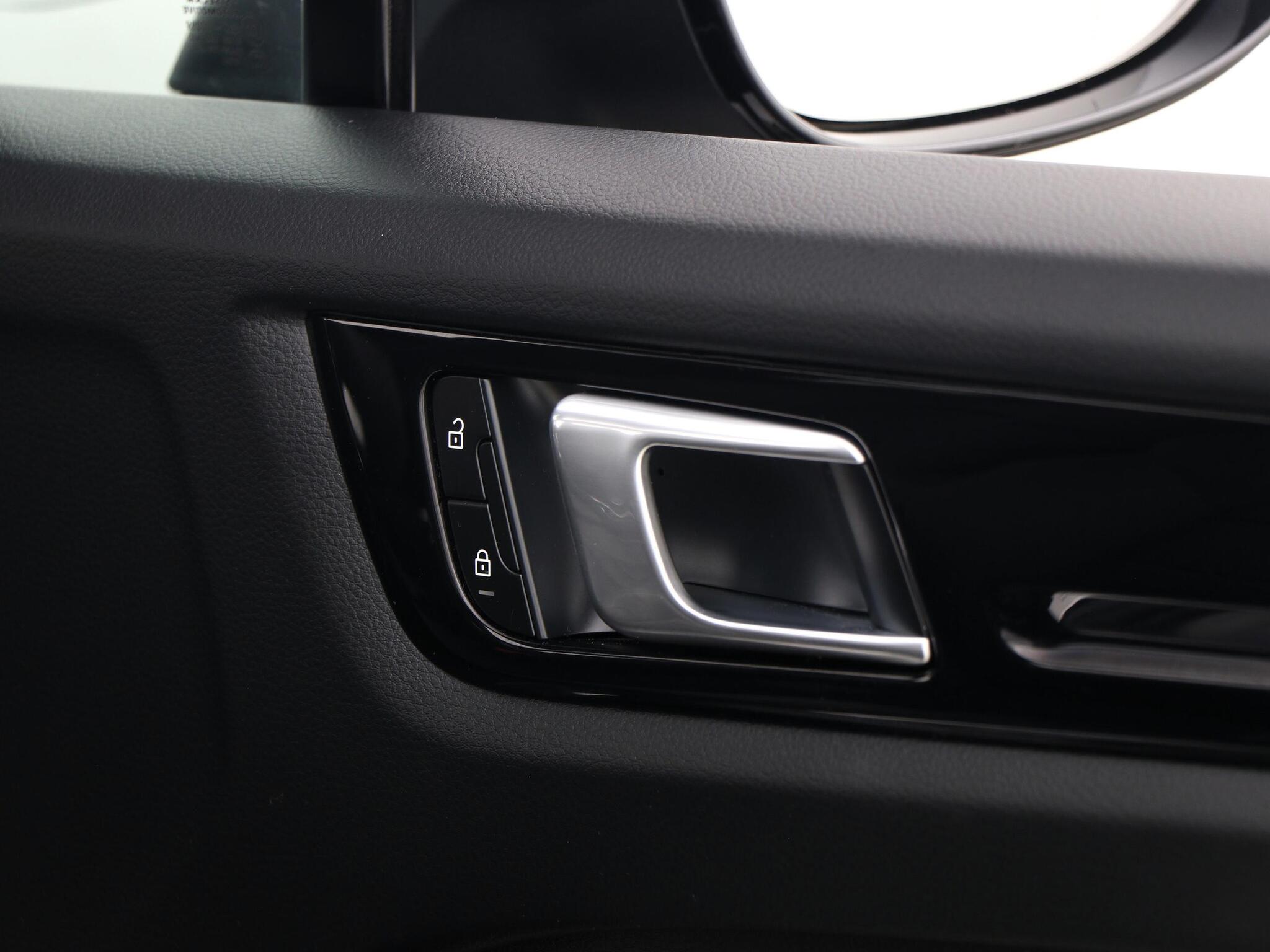 Porsche Cayenne view 40