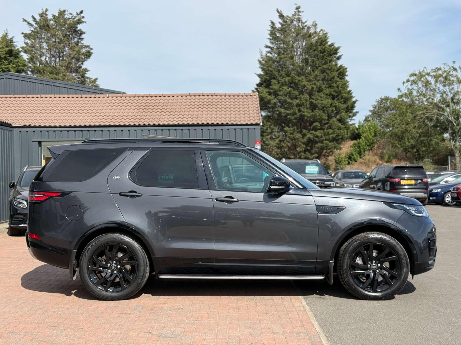 Land Rover Discovery view 19