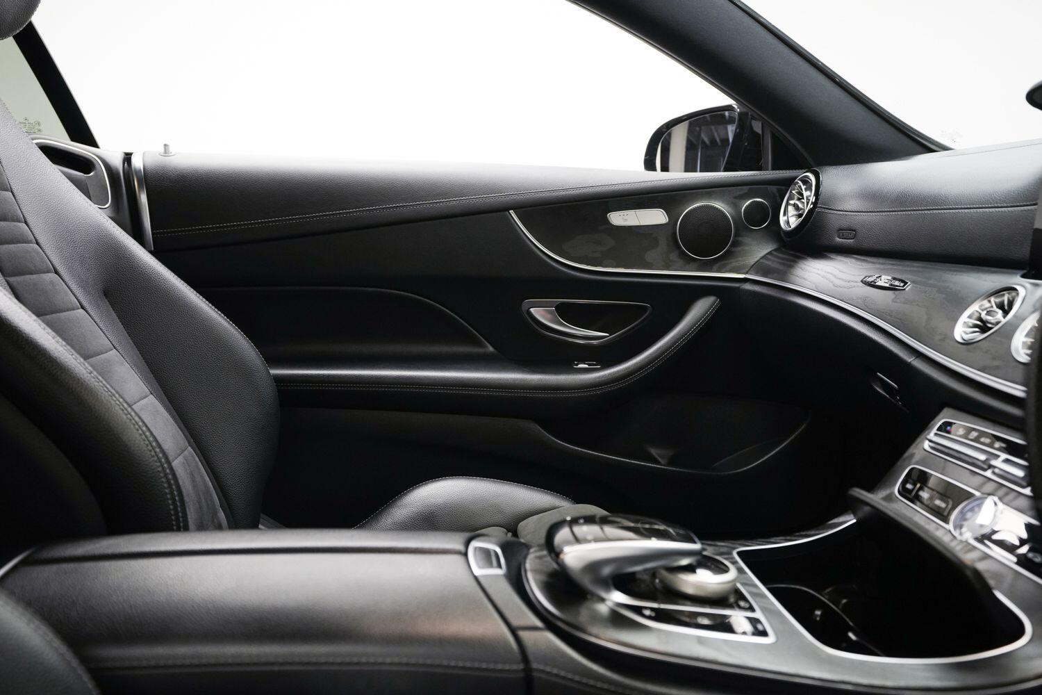 Mercedes-Benz E Class view 16