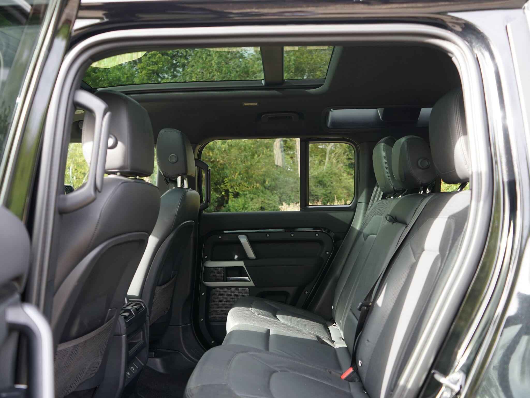 Land Rover Defender view 13