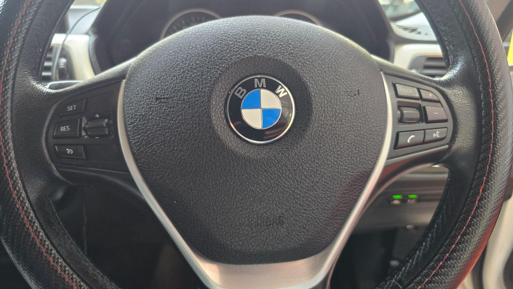 BMW 3 Series view 9