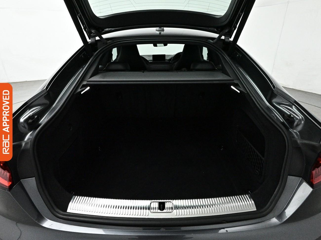 Audi S5 view 28
