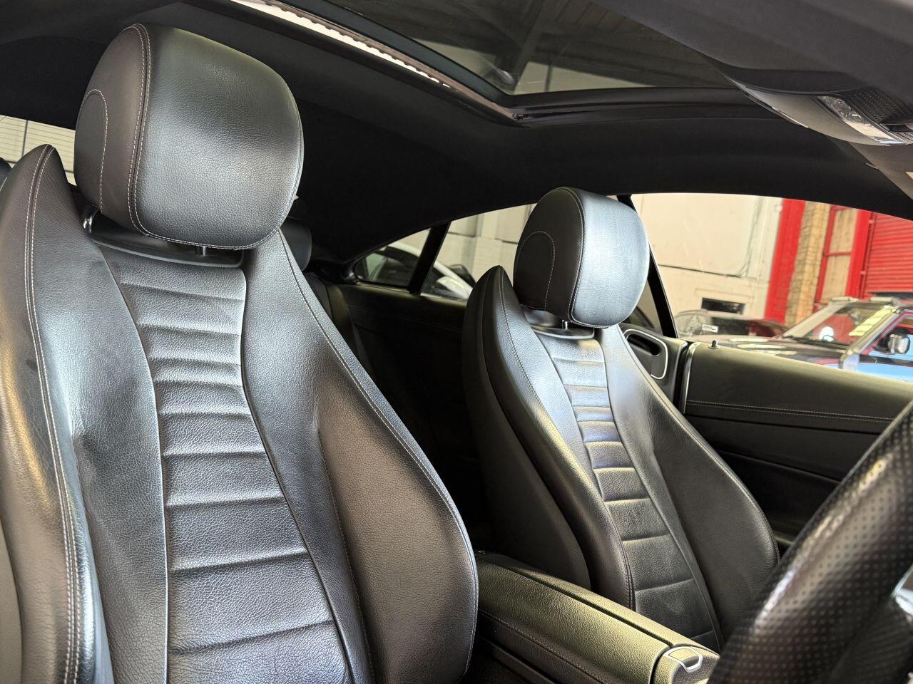 Mercedes-Benz E Class view 32