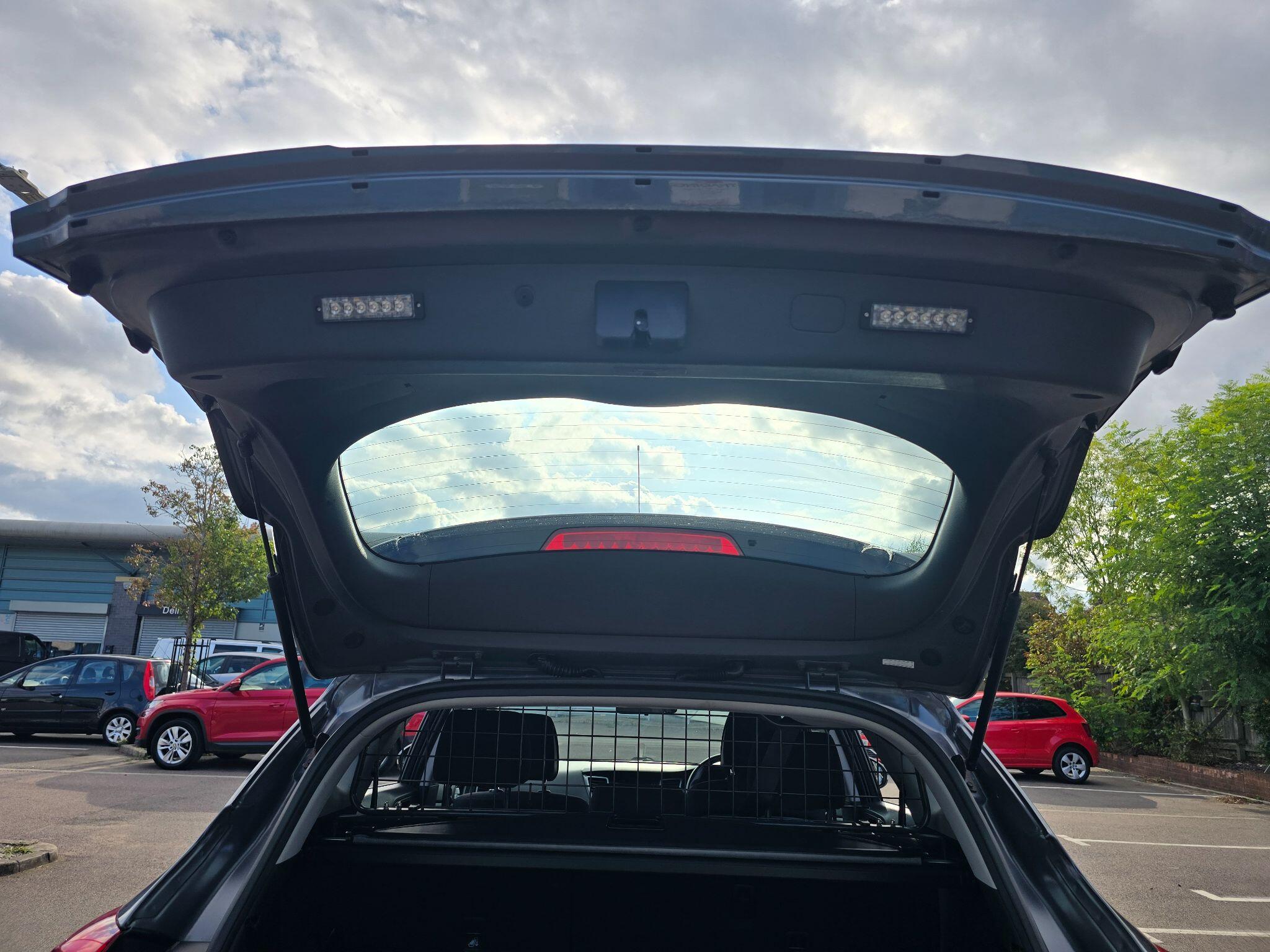Hyundai Tucson view 60