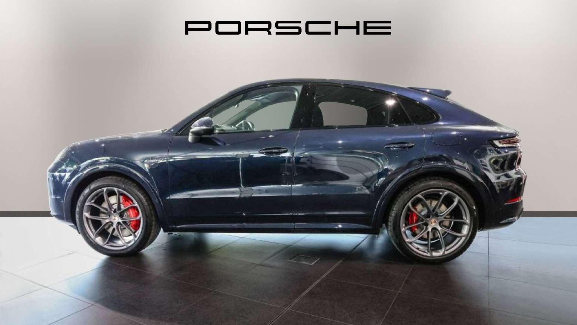 Porsche Cayenne view 6