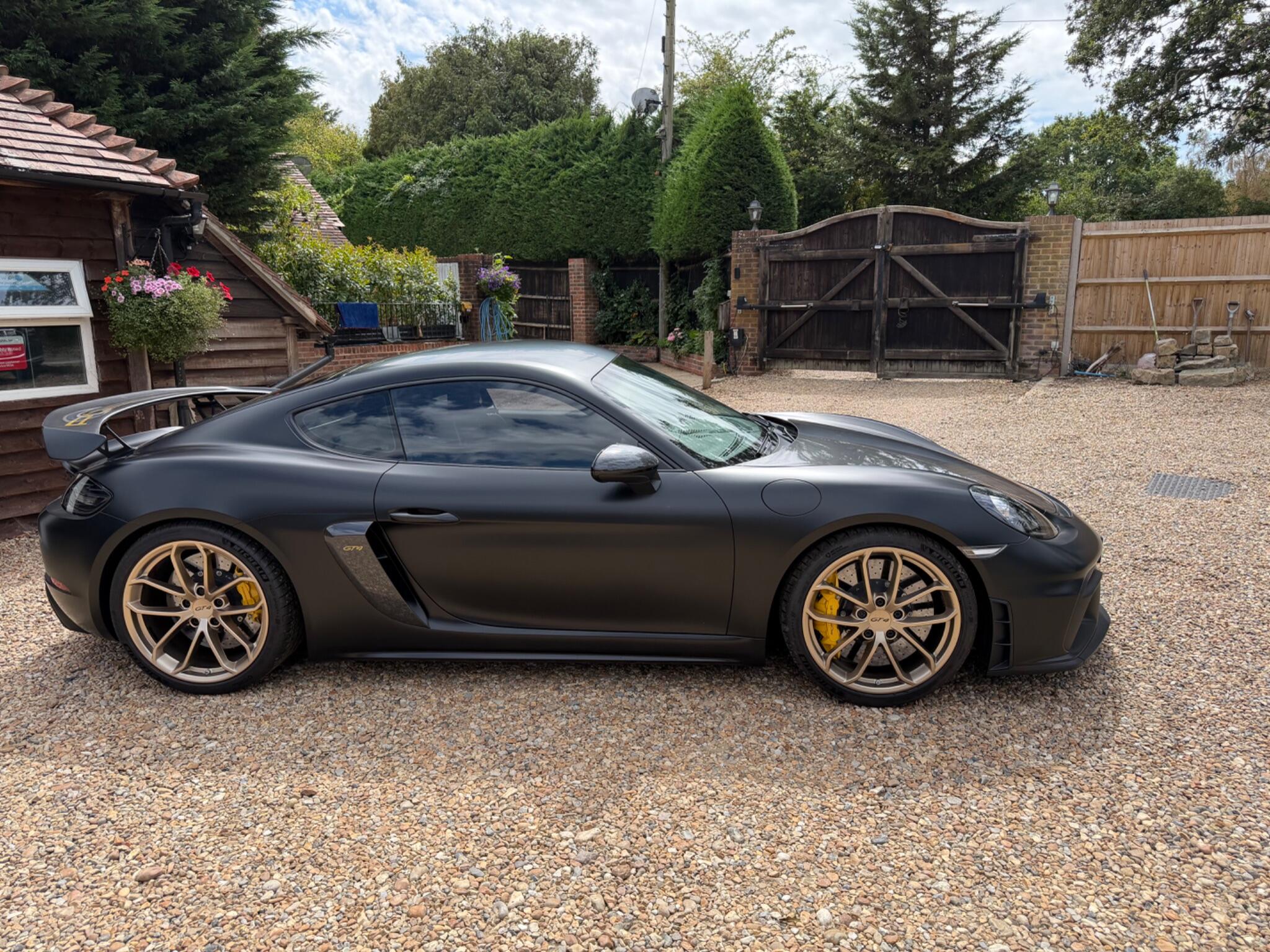Porsche Cayman view 9
