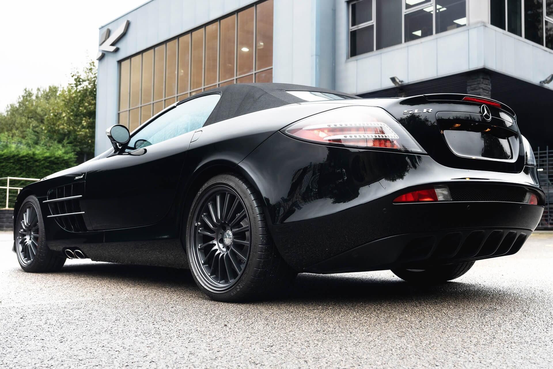 Mercedes-Benz SLR view 95