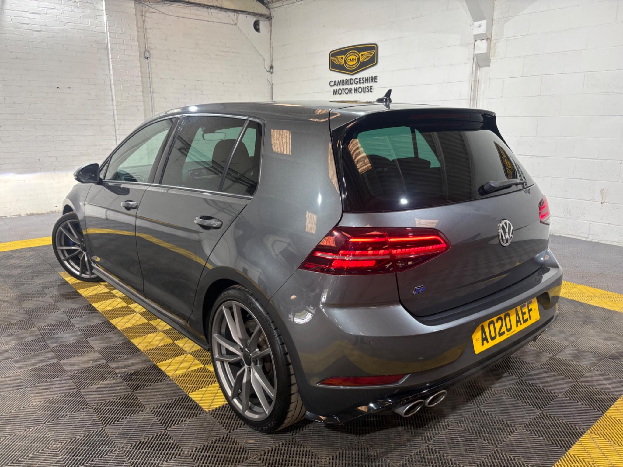 Volkswagen Golf view 8
