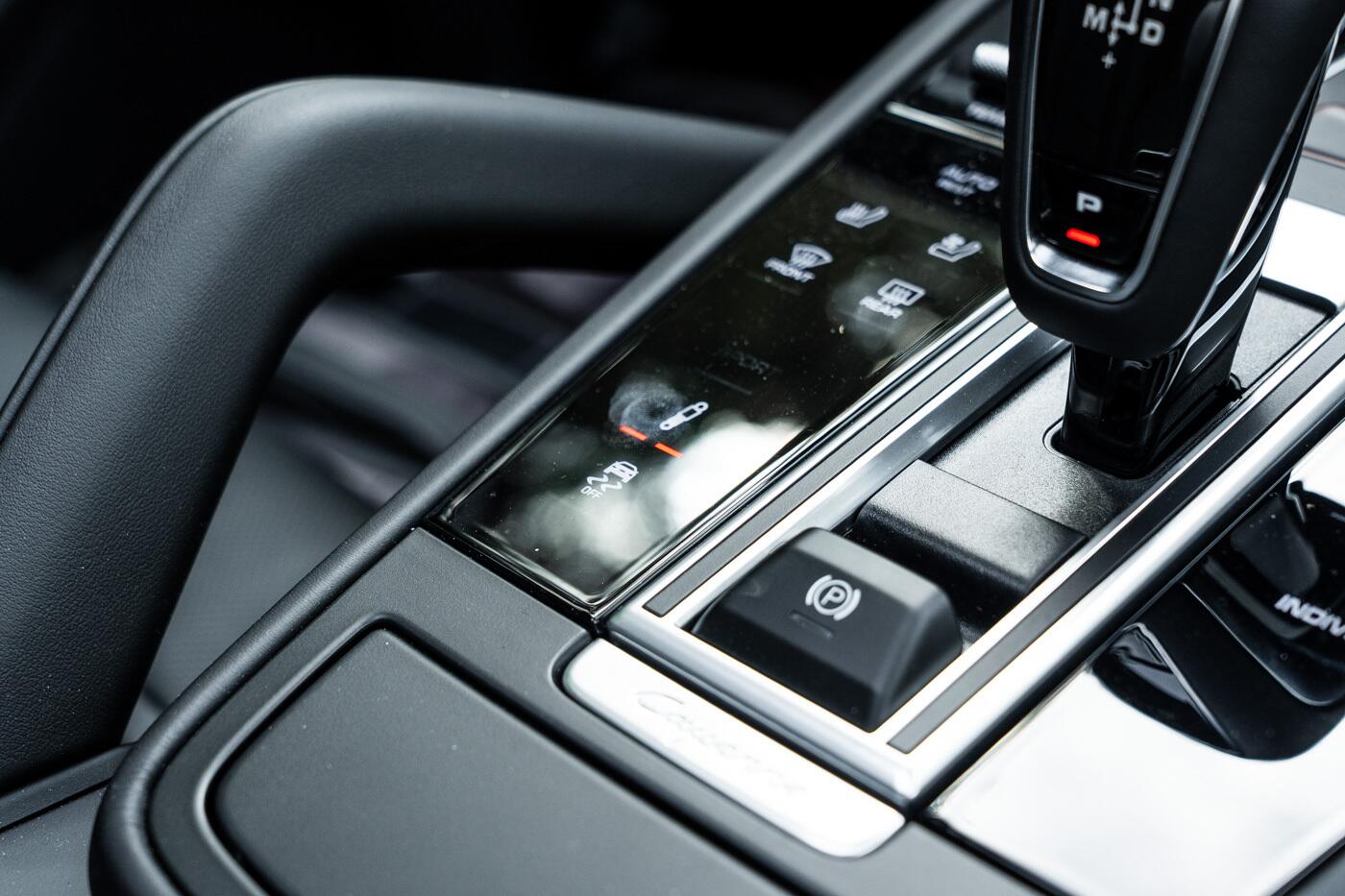 Porsche Cayenne view 50