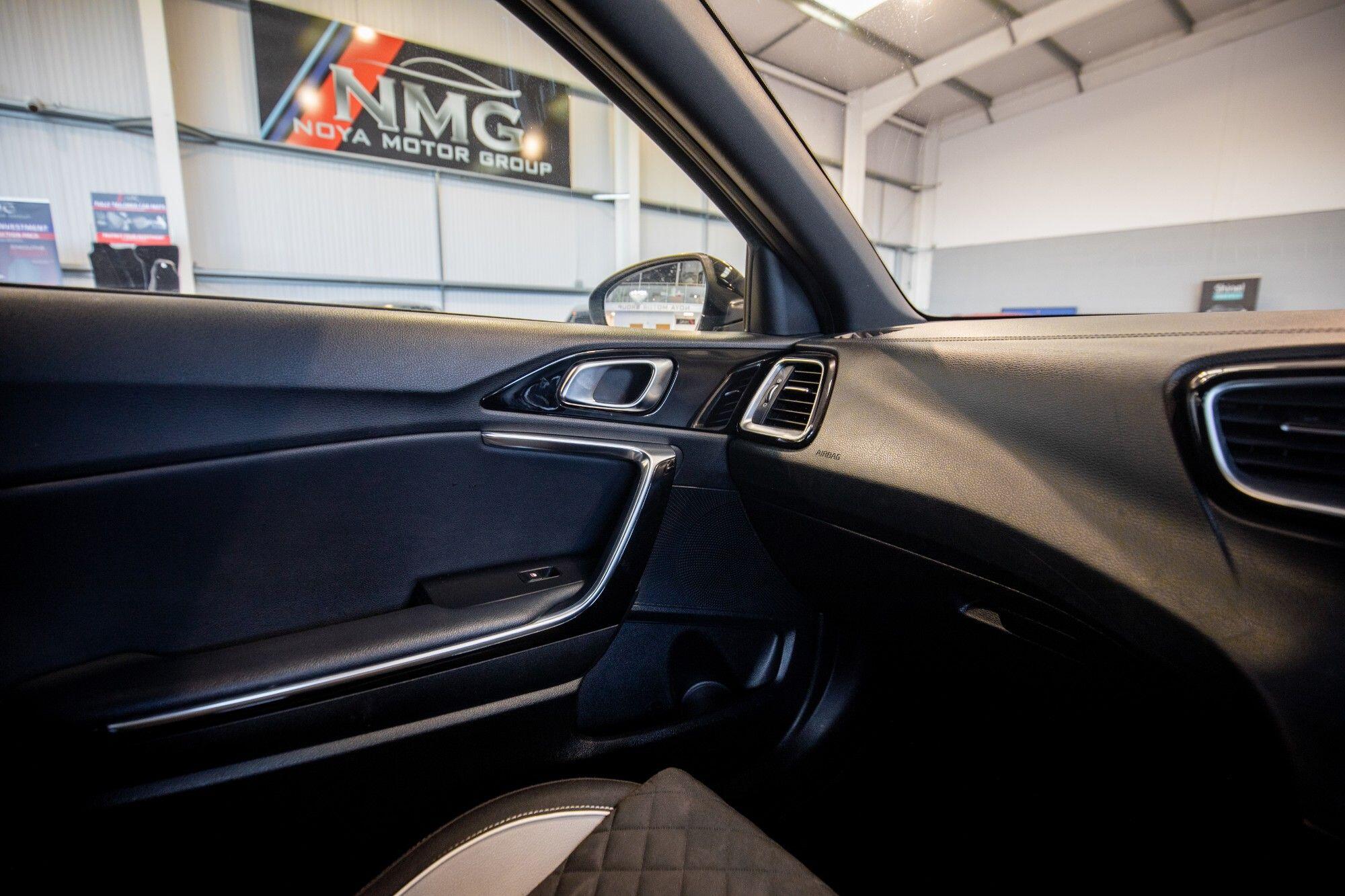 Kia Ceed view 28