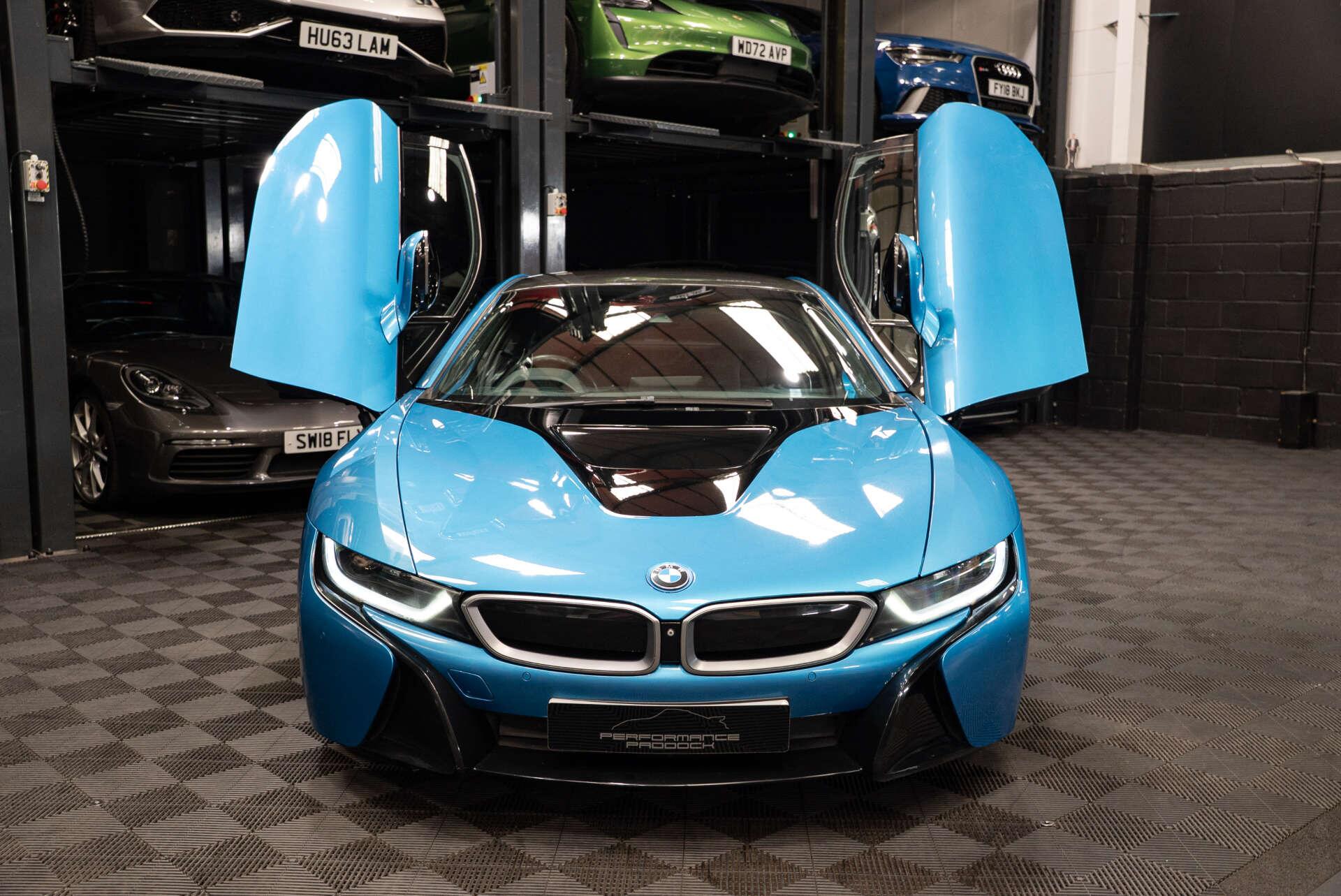 BMW I8 view 7