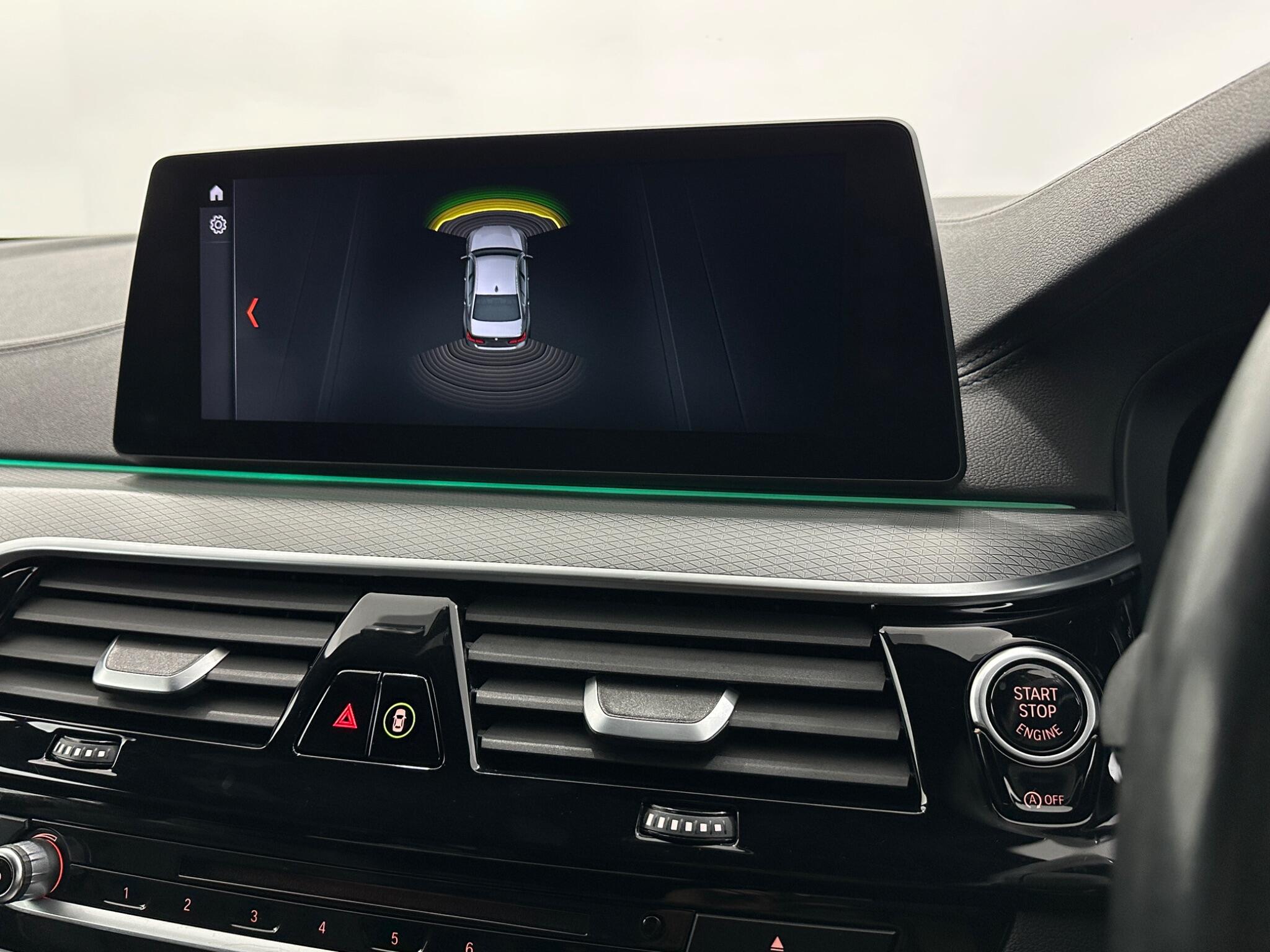 BMW 5 Series view 24