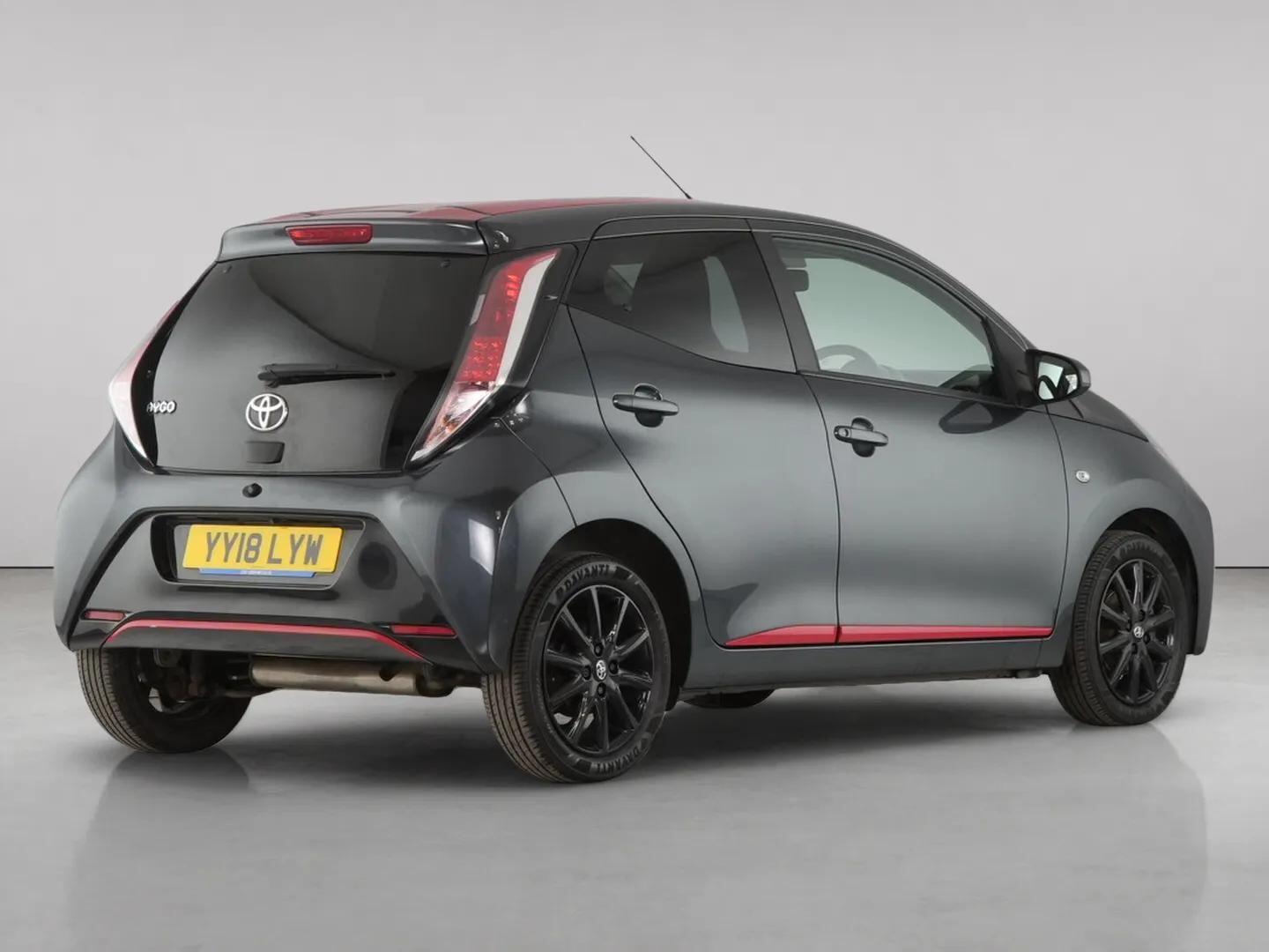 Toyota Aygo view 11