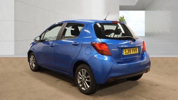 Toyota Yaris view 3