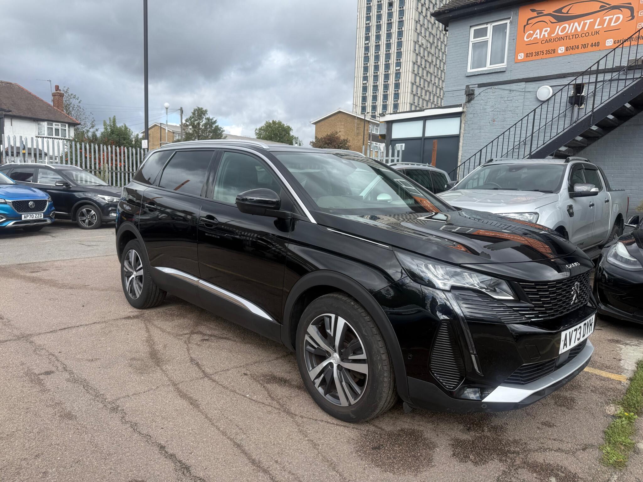 Peugeot 5008 view 5