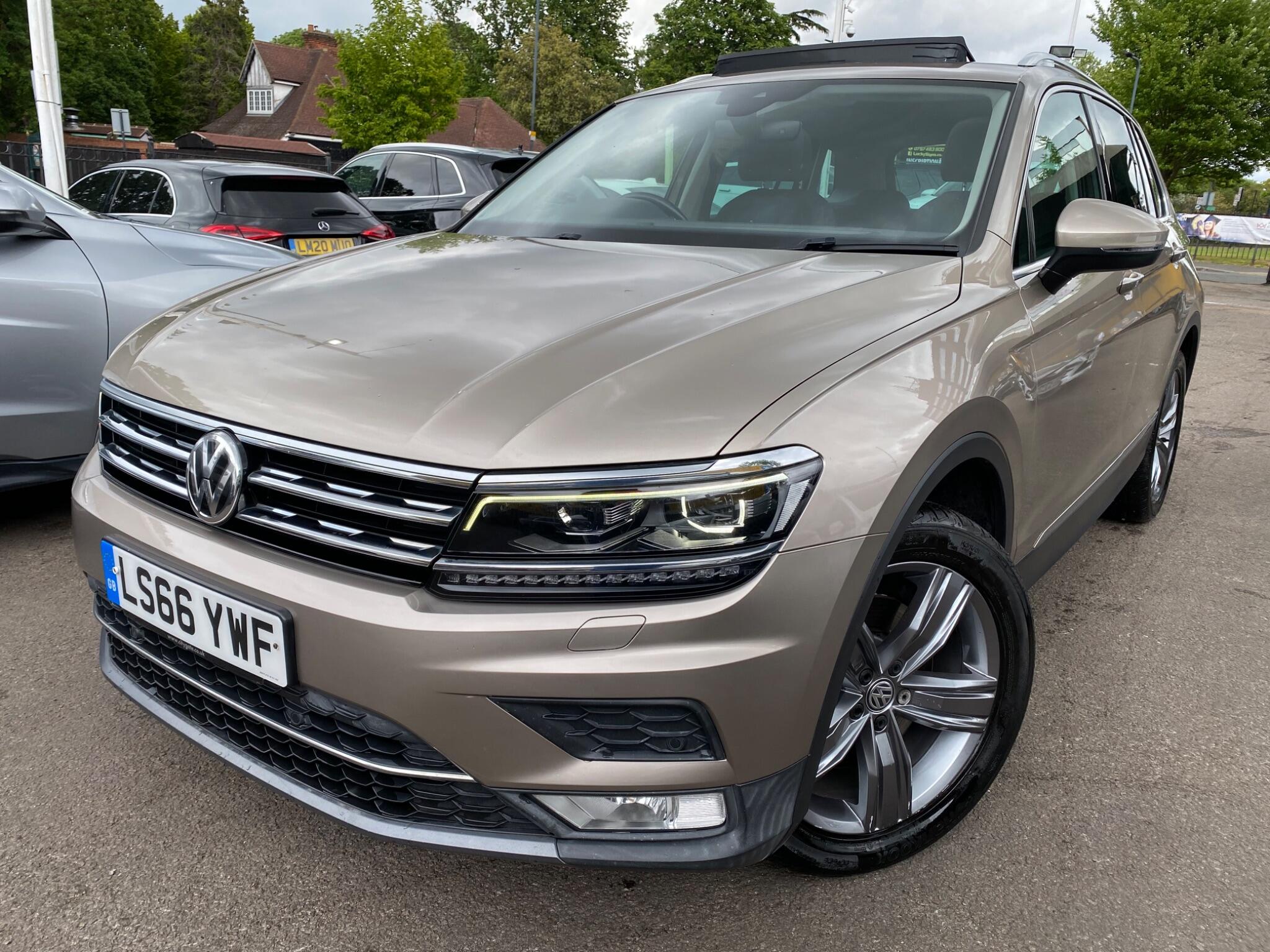 Volkswagen Tiguan view 6
