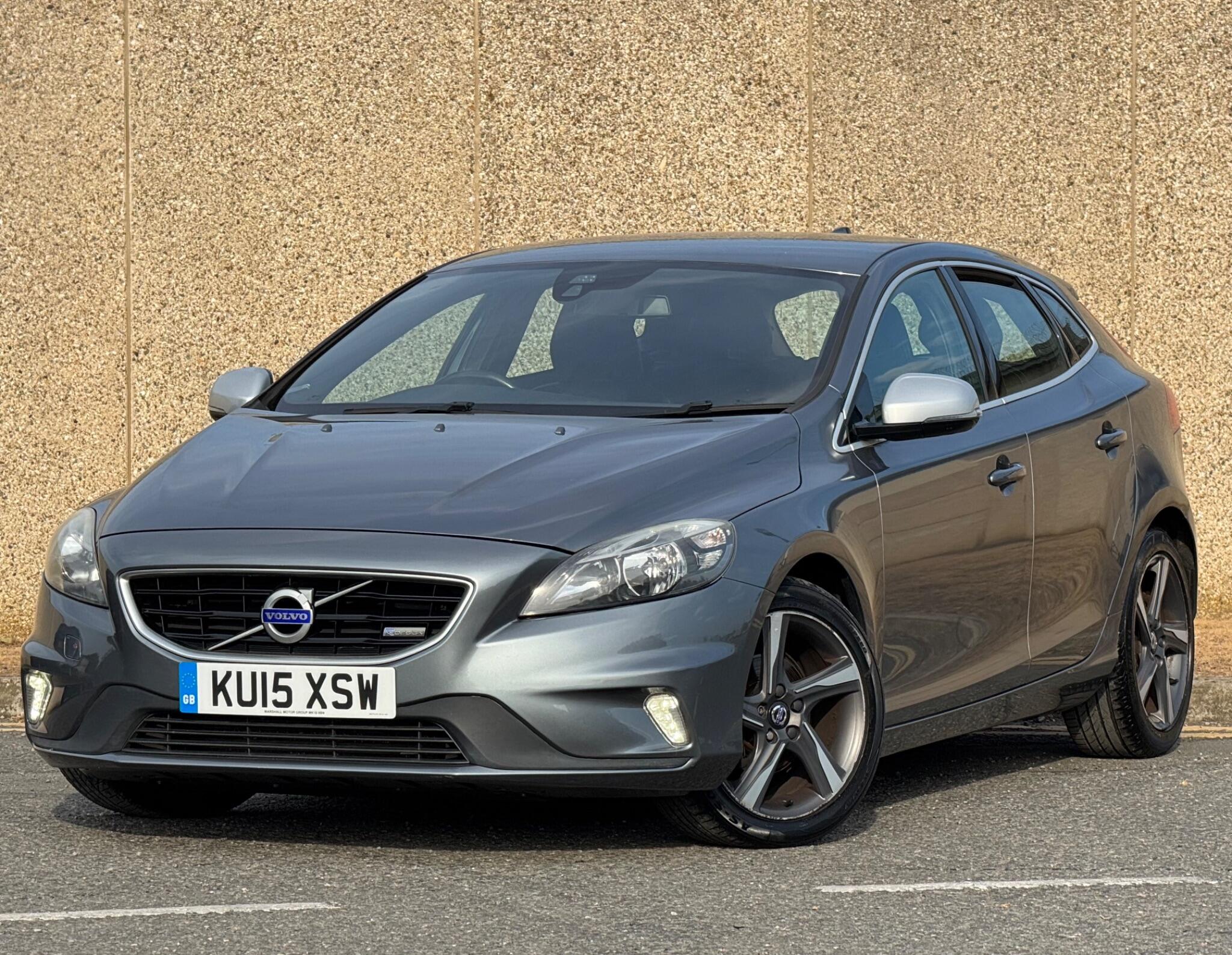 Volvo V40 view 11