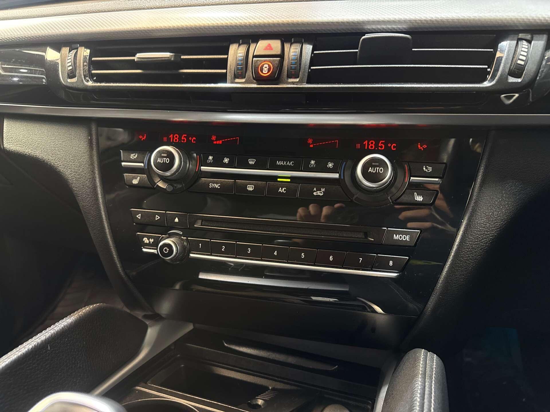 BMW X6 view 25