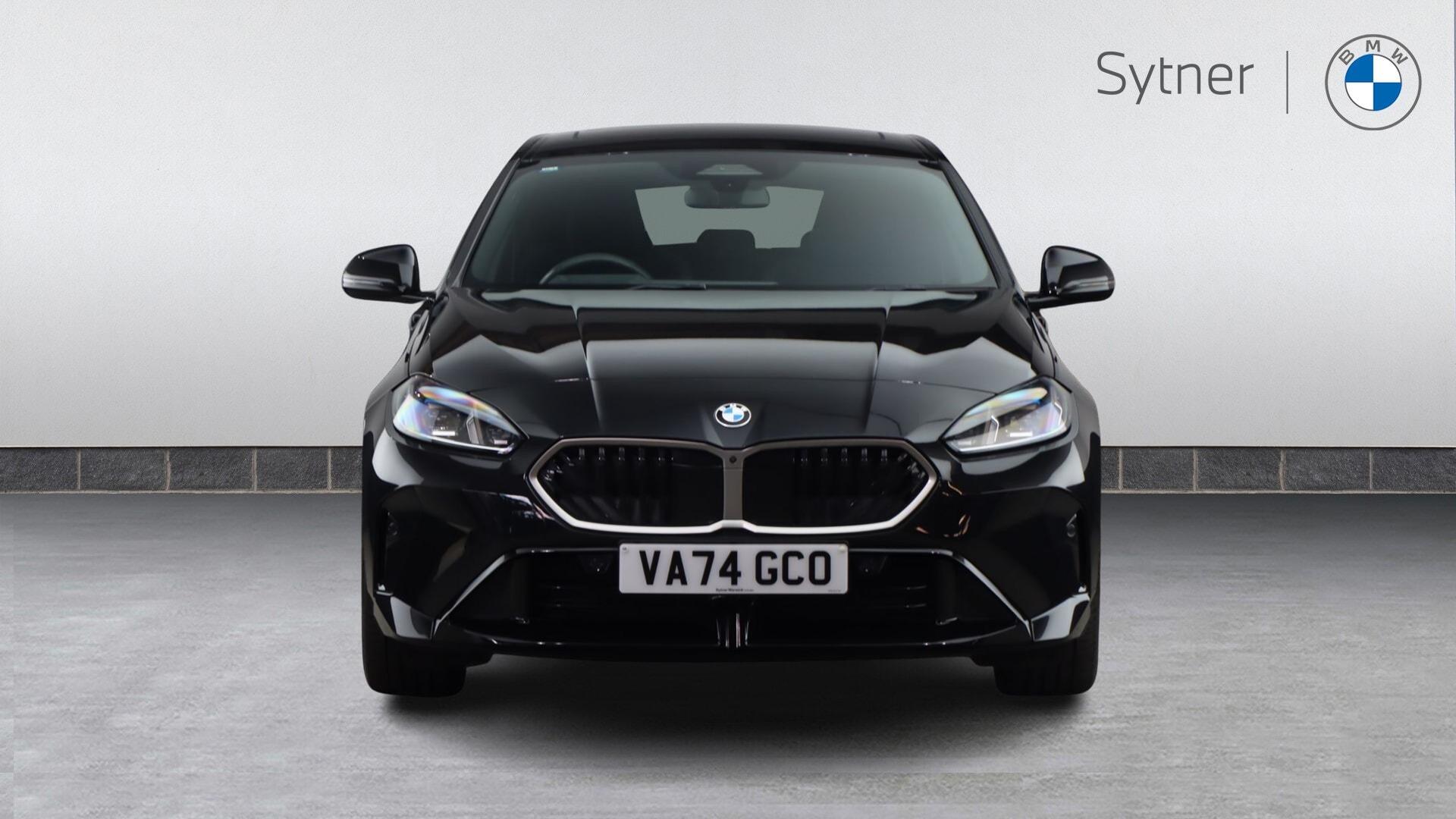 BMW 1 Series view 16