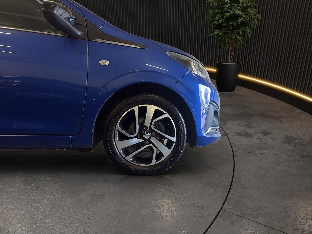 Peugeot 108 view 3