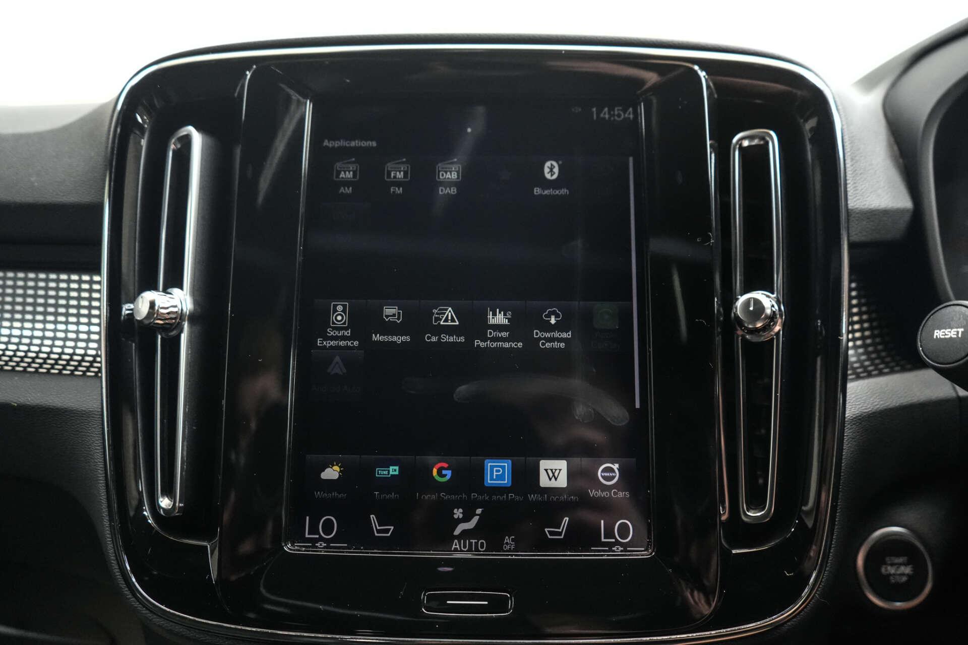 Volvo XC40 view 32