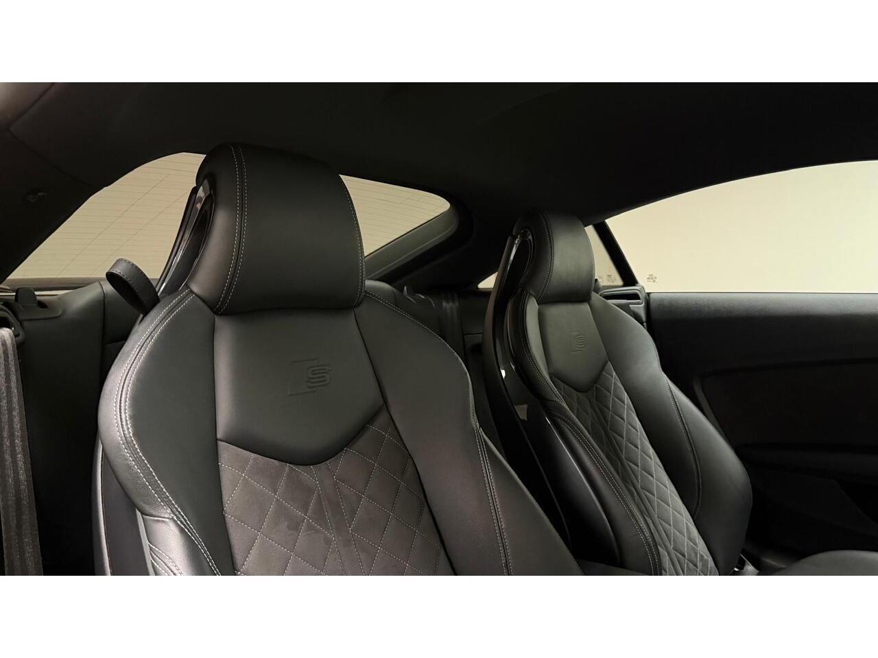 Audi TT view 25