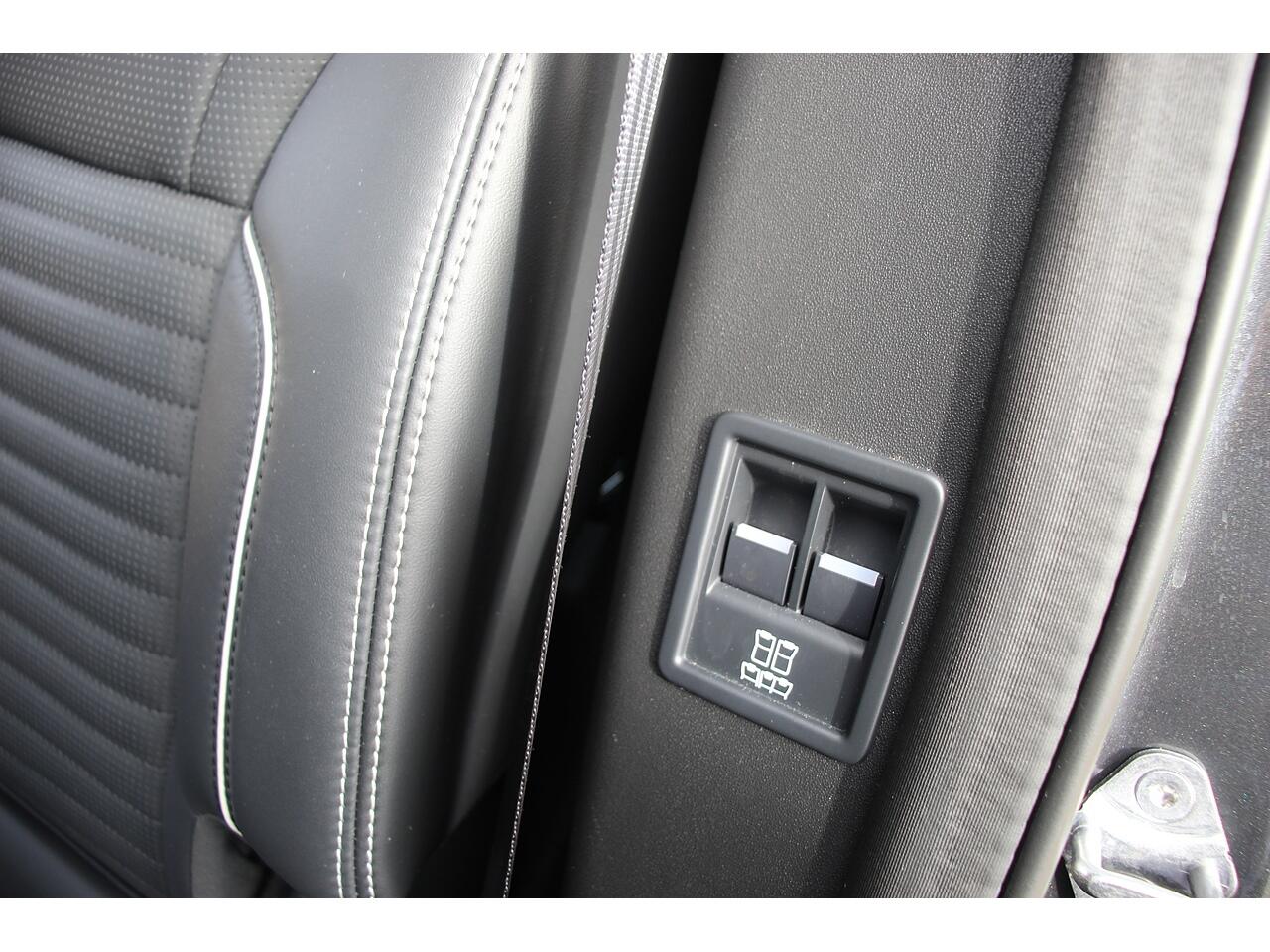 Land Rover Discovery view 59