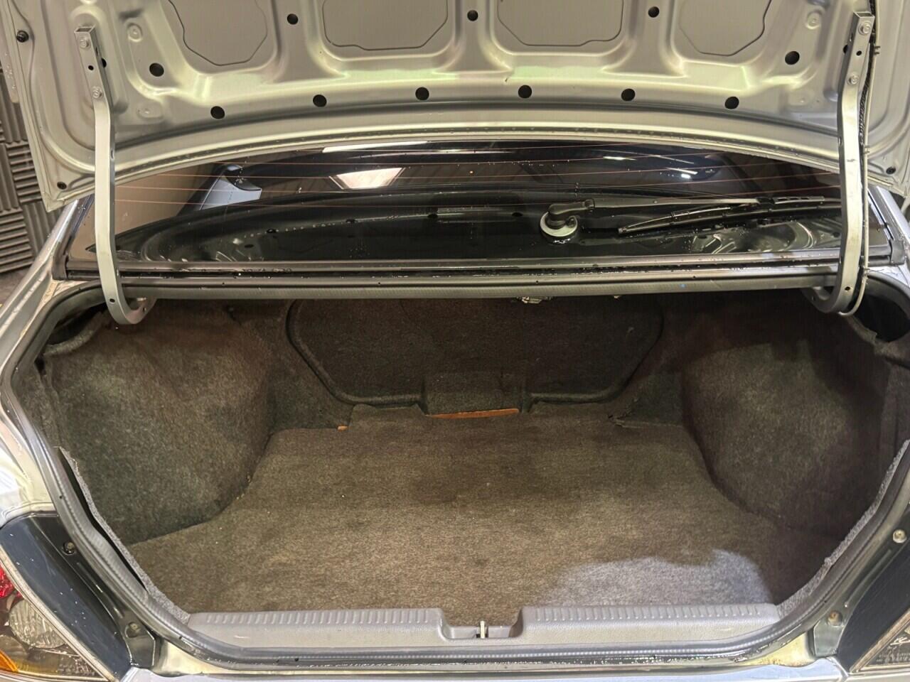 Mitsubishi Lancer view 27