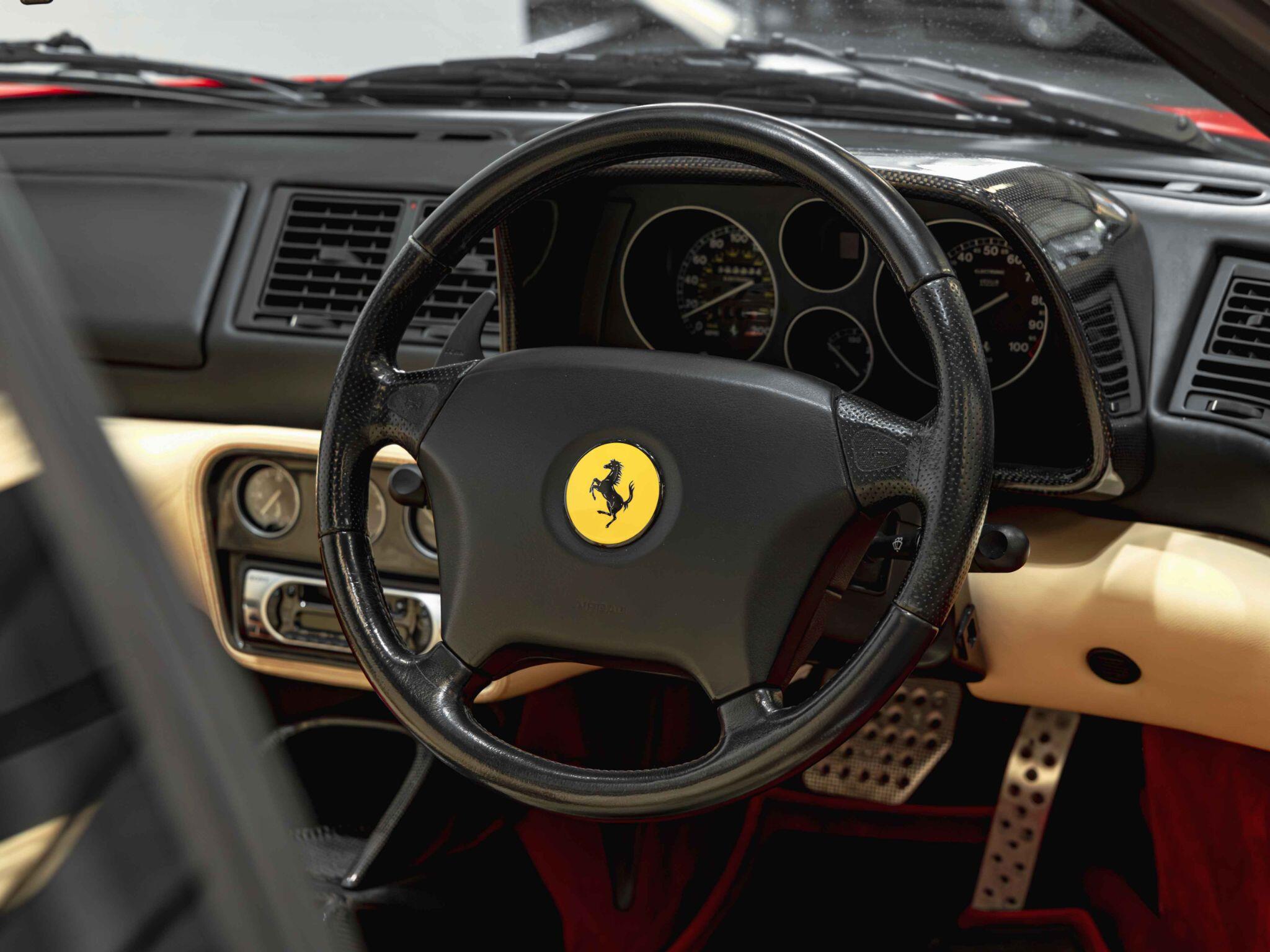 Ferrari F355 view 23