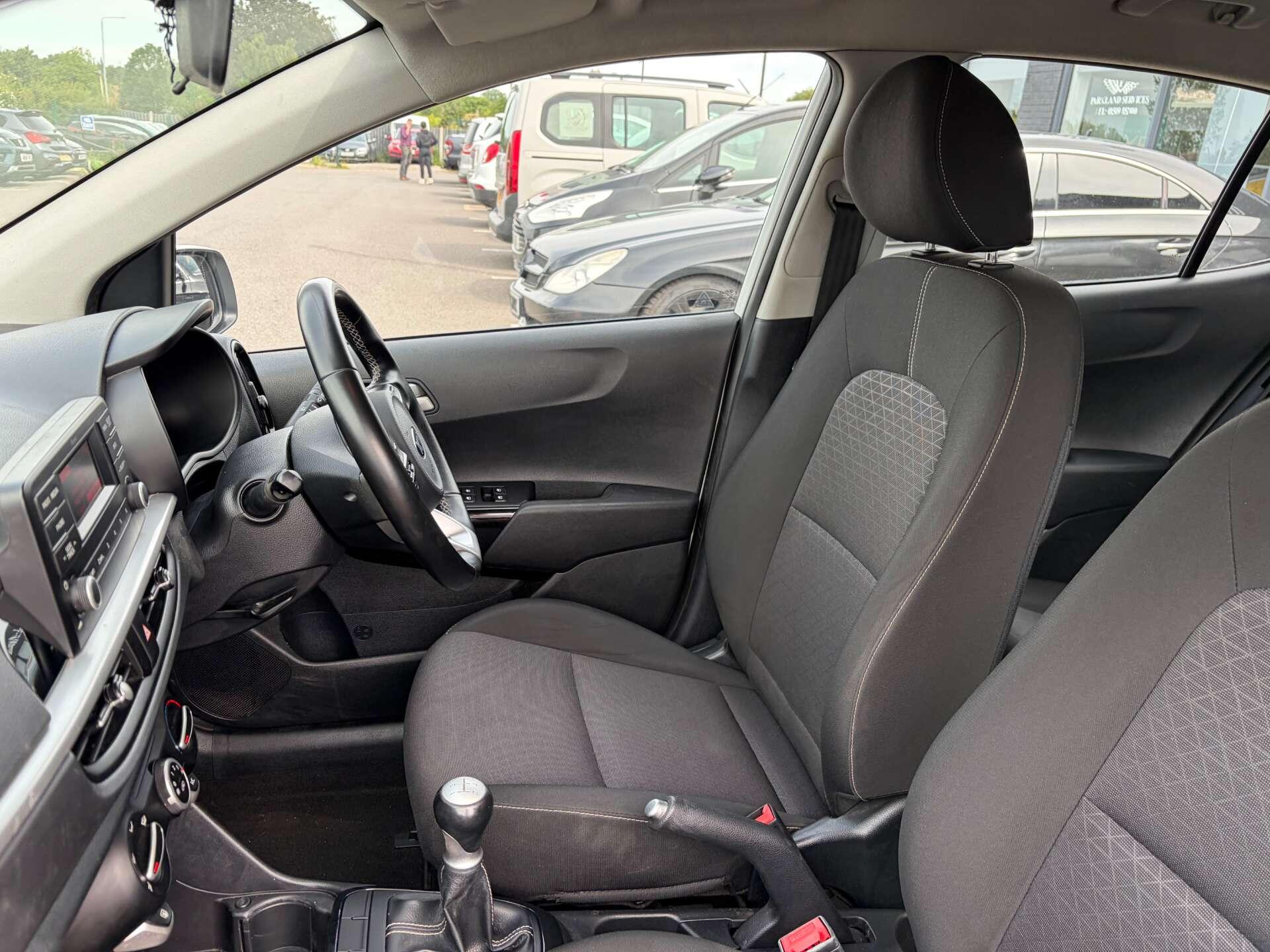 Kia Picanto view 18