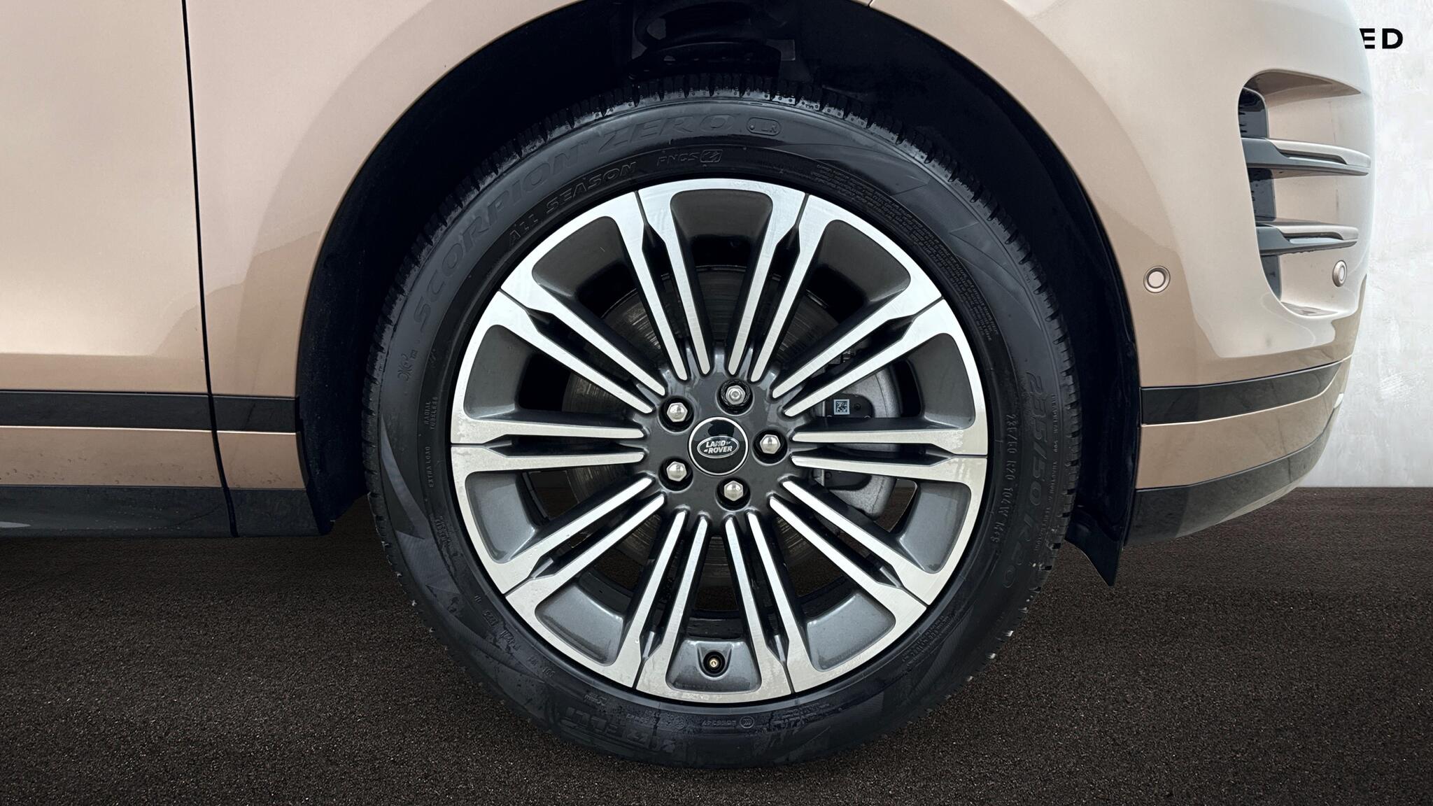 Land Rover Range Rover Evoque view 8
