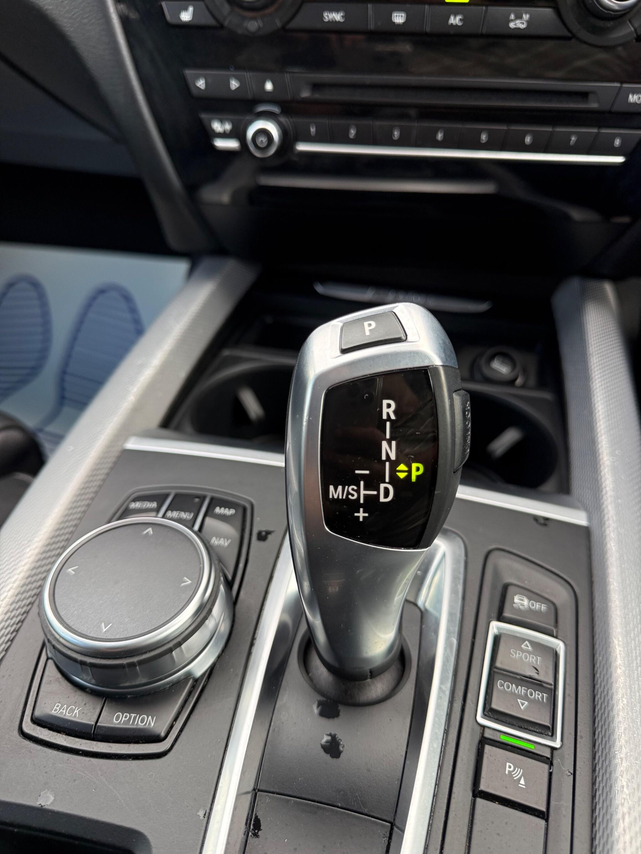 BMW X5 view 13
