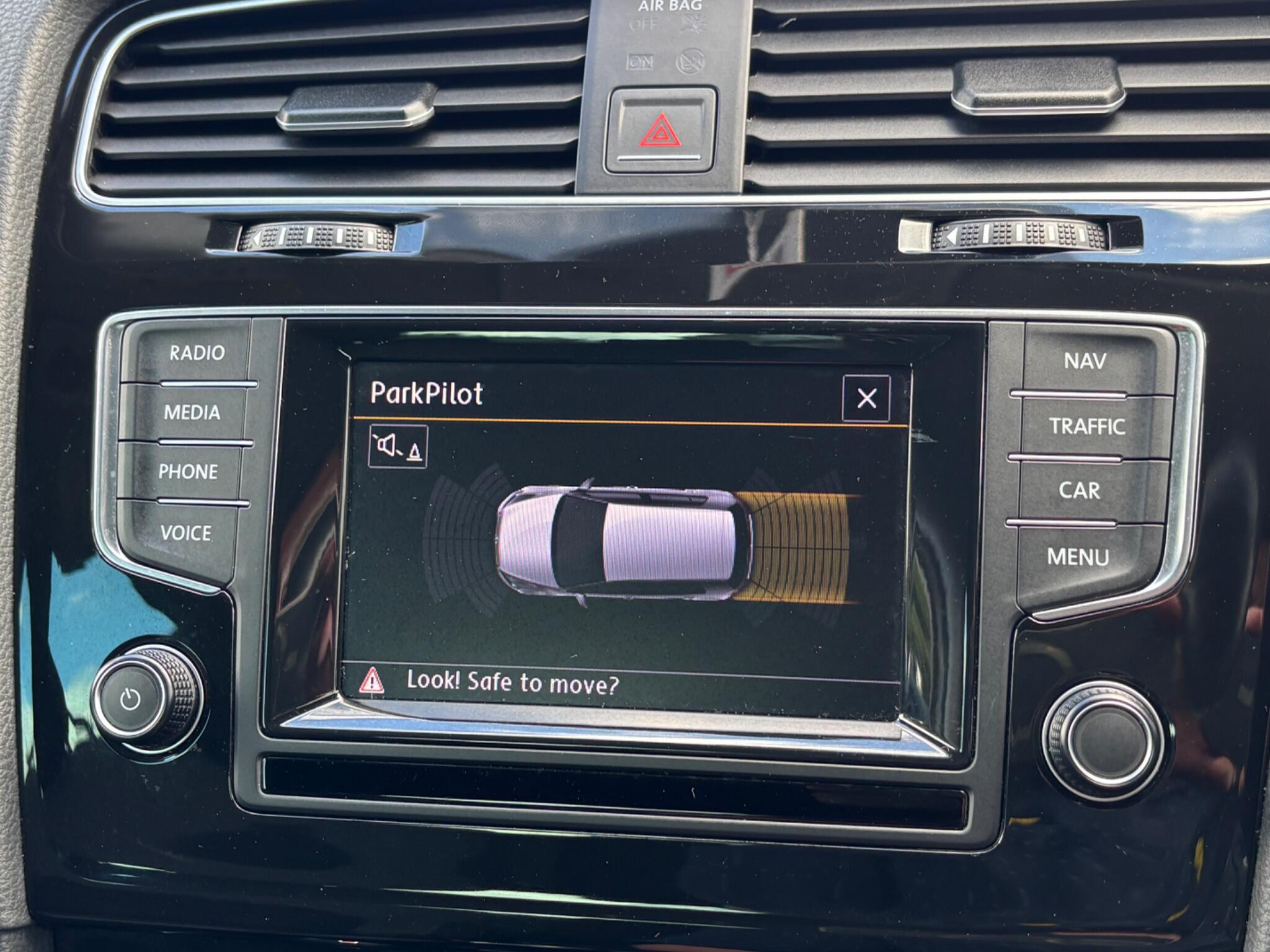 Volkswagen Golf view 28