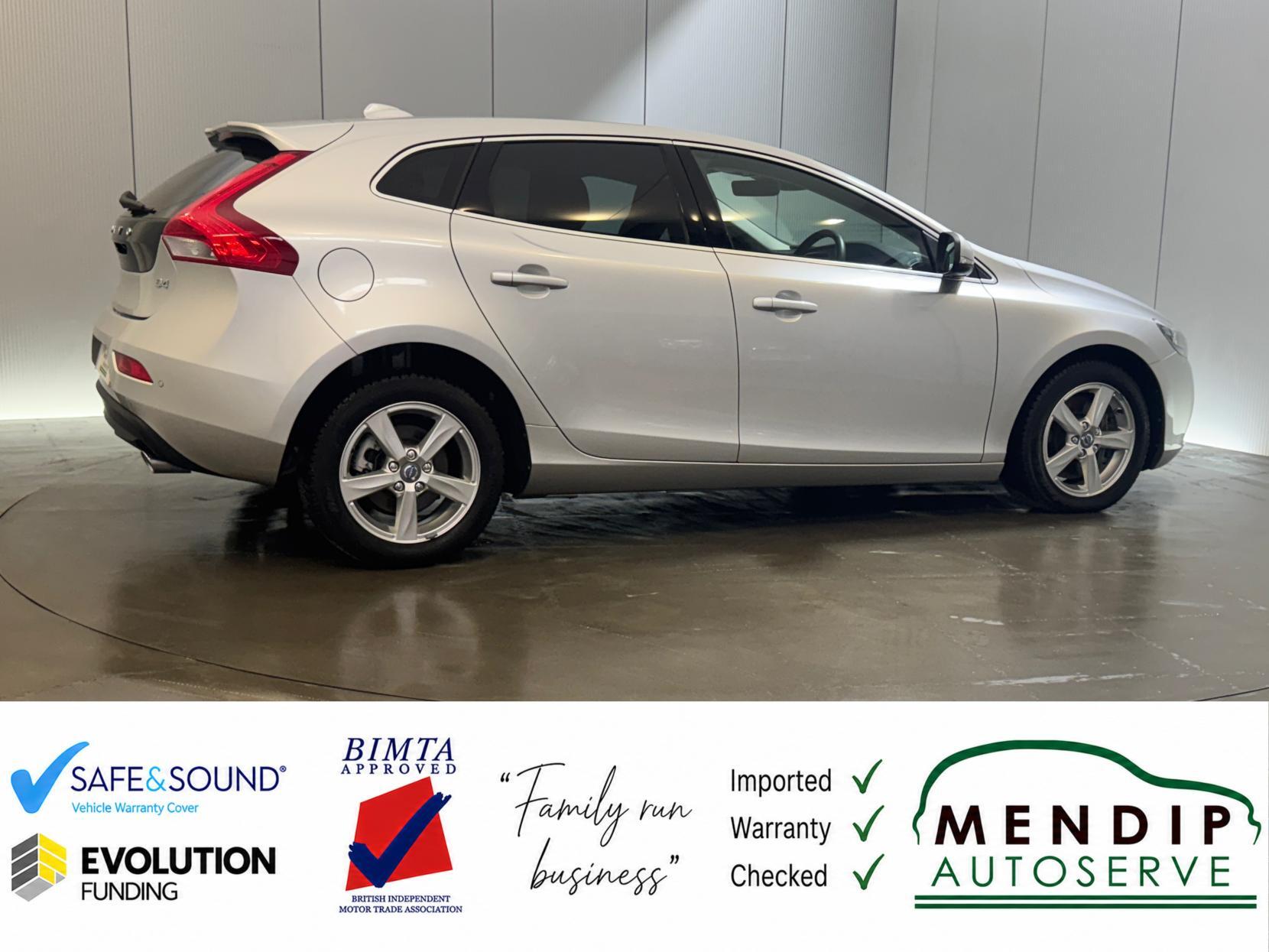 Volvo V40 view 29