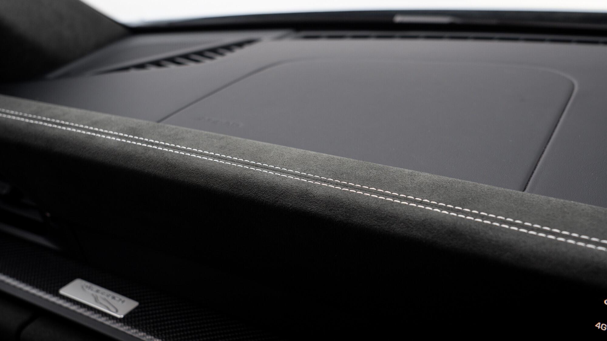 Porsche 911 view 49