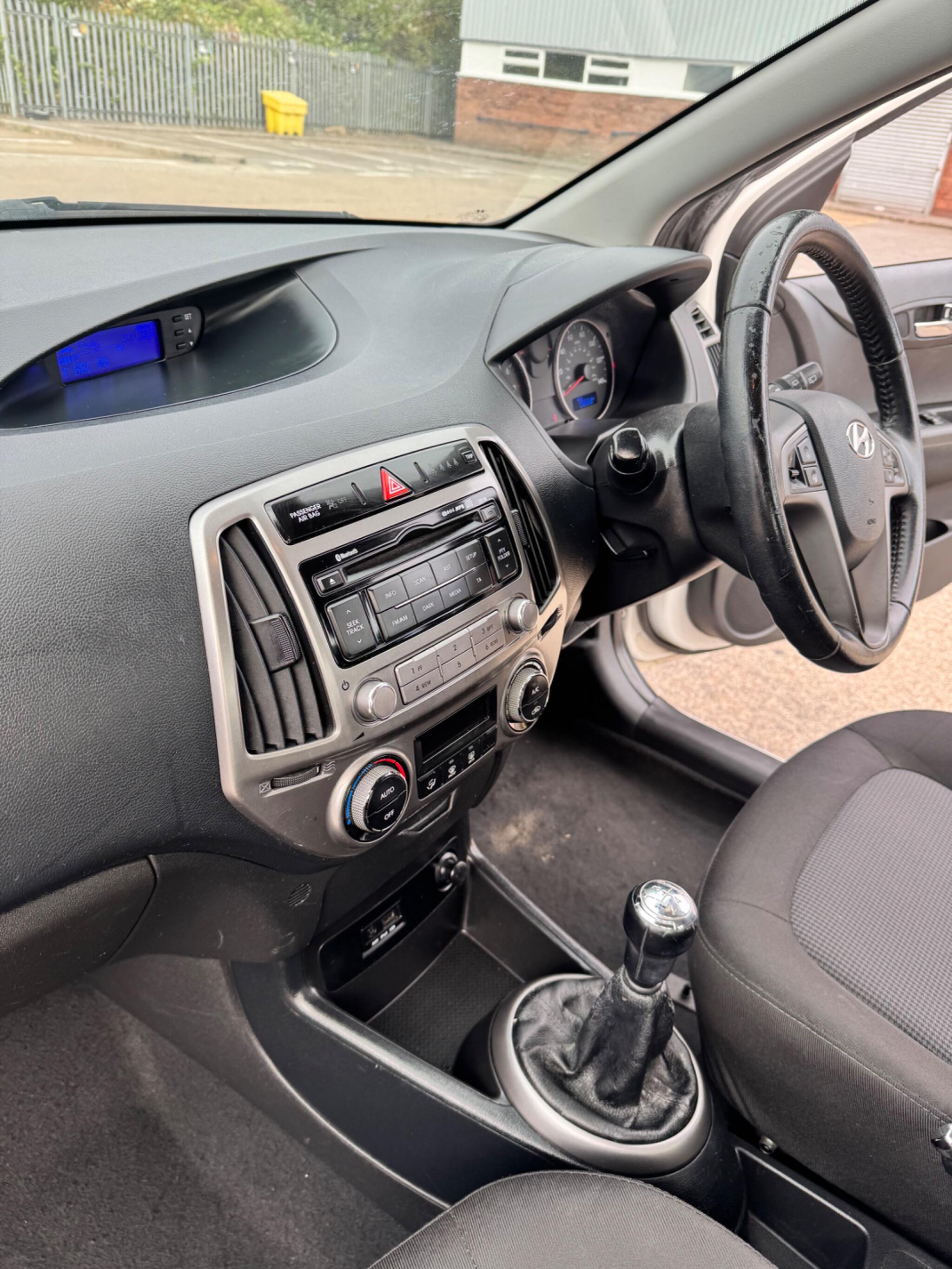 Hyundai i20 view 23