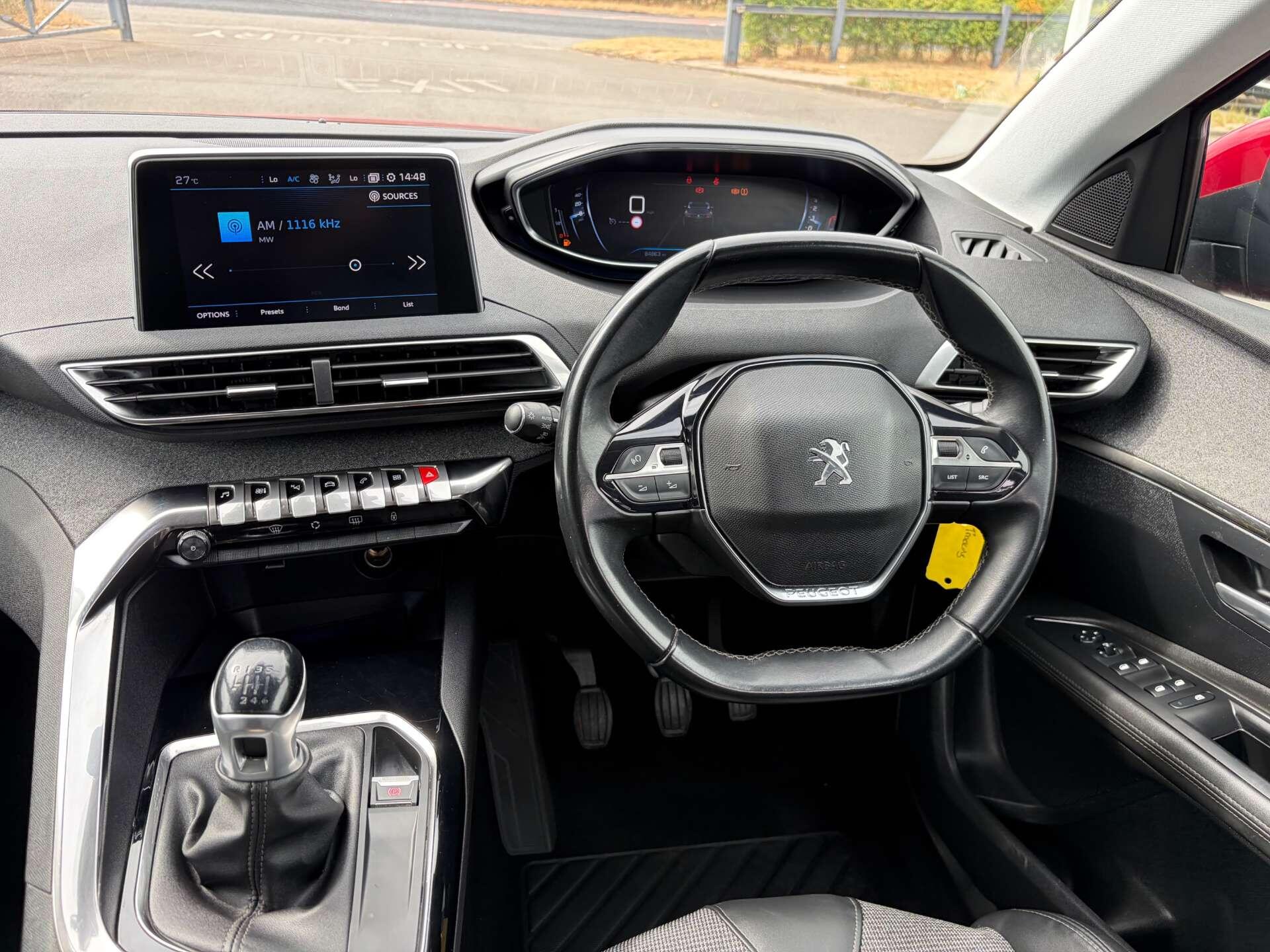 Peugeot 3008 view 2
