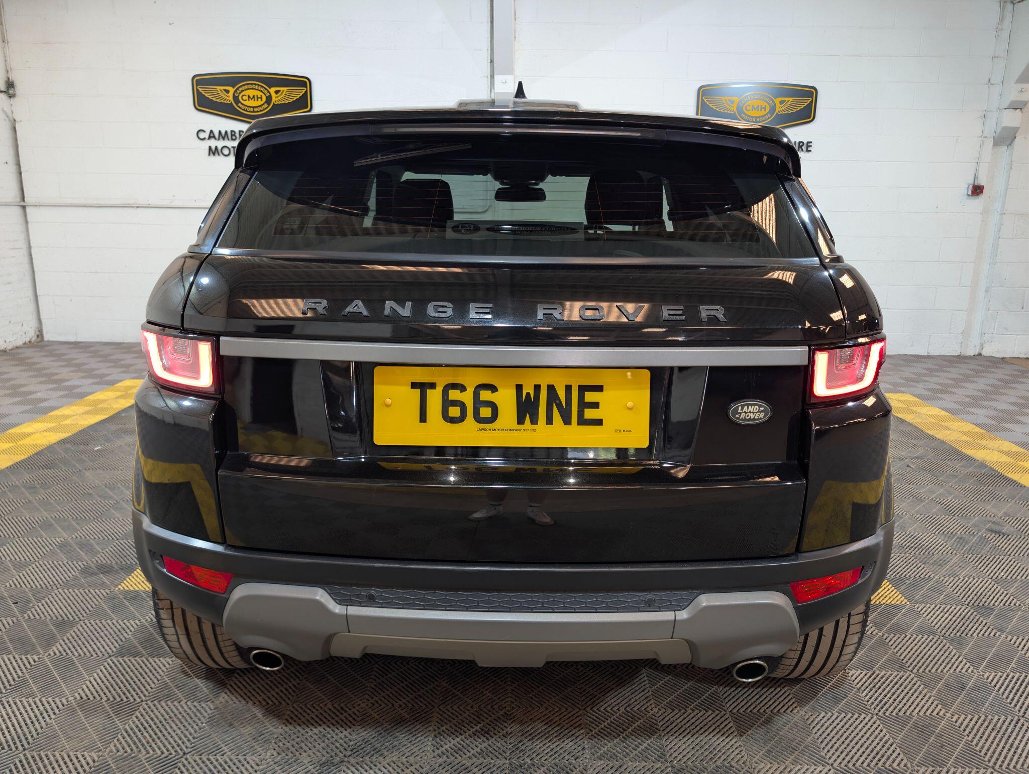 Land Rover Range Rover Evoque view 45
