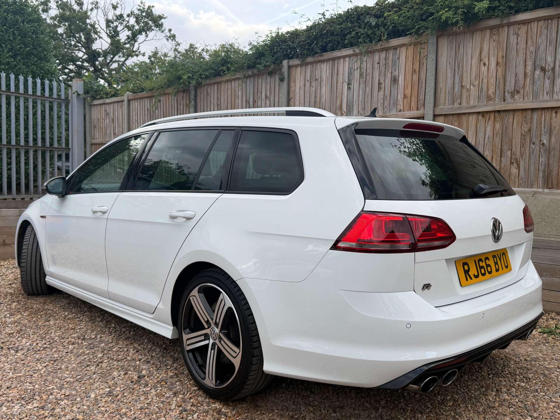 Volkswagen Golf view 8