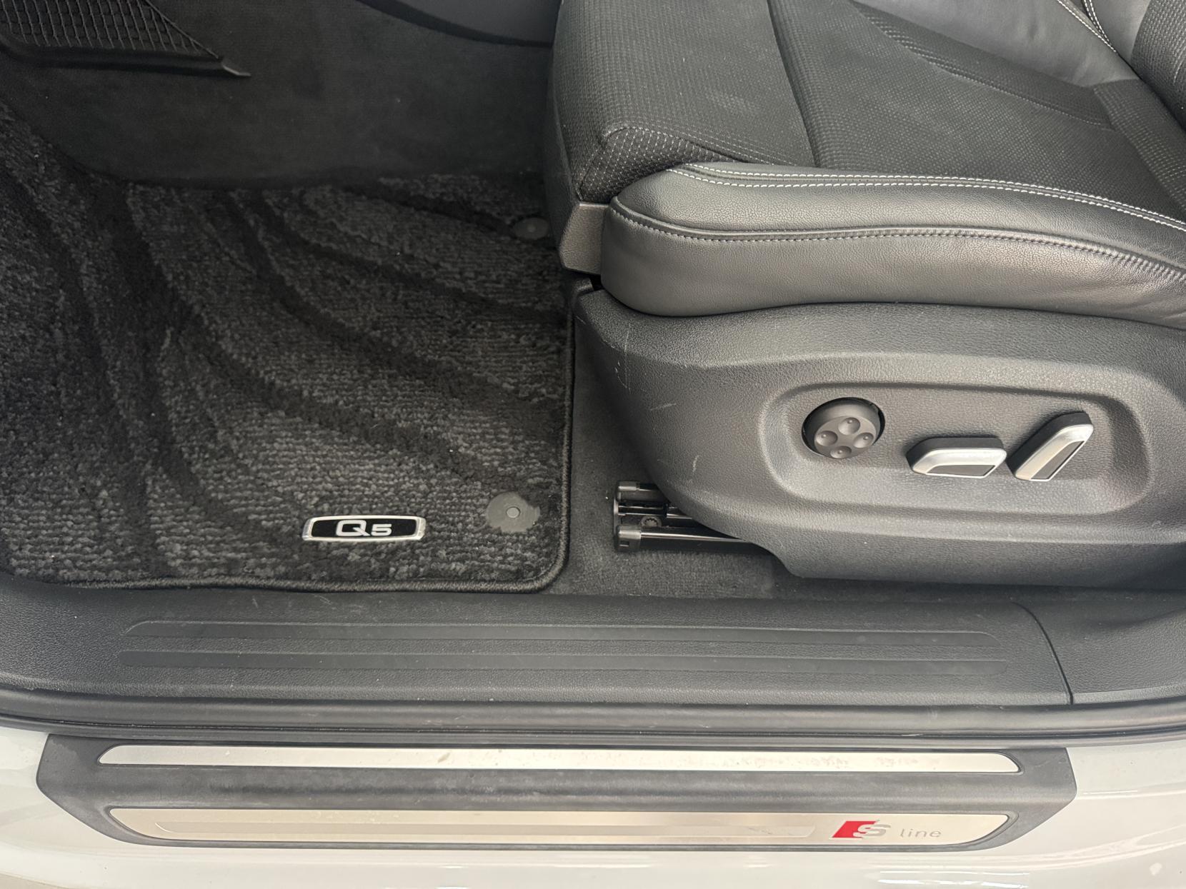 Audi Q5 view 52