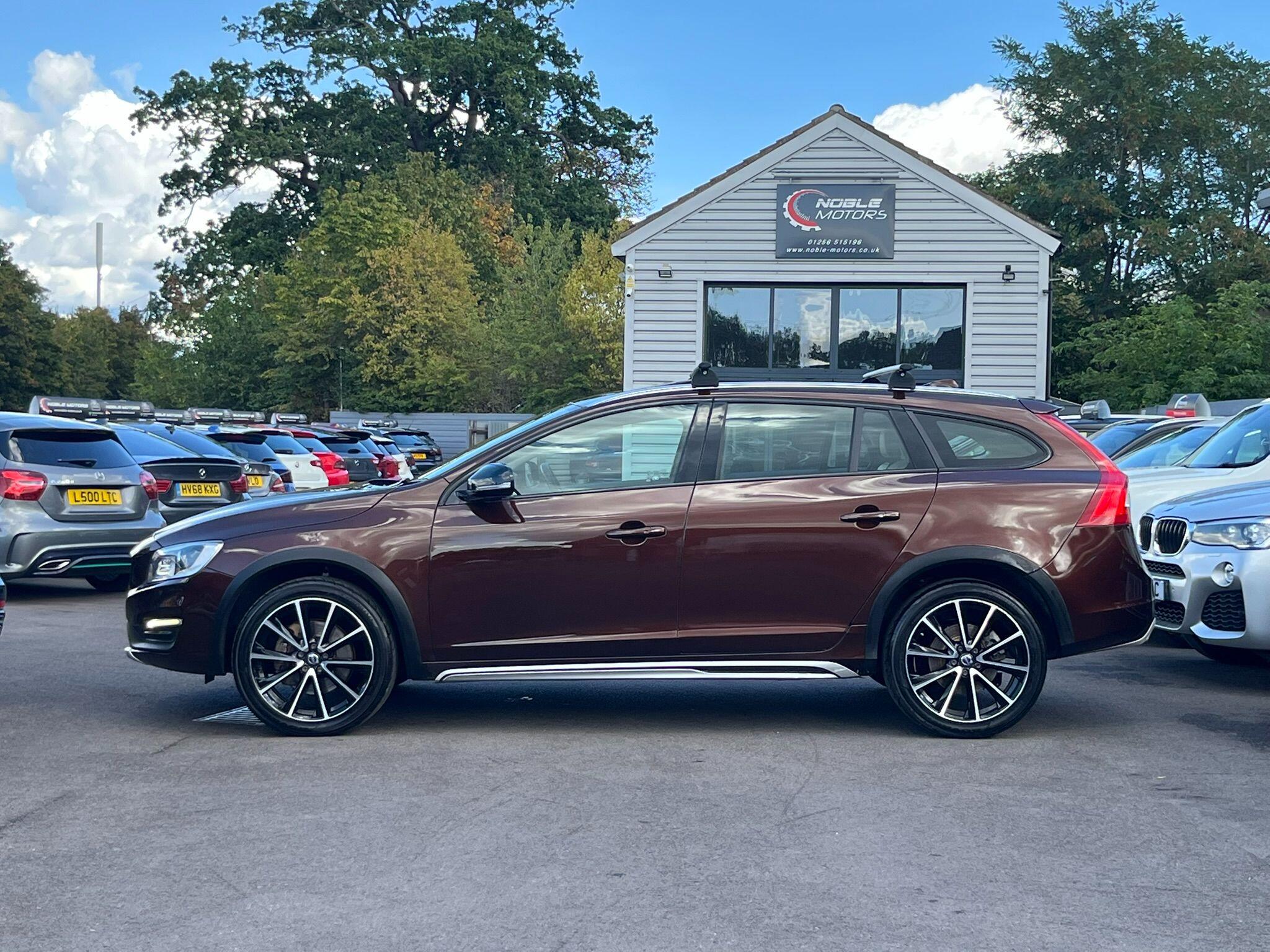 Volvo V60 view 4