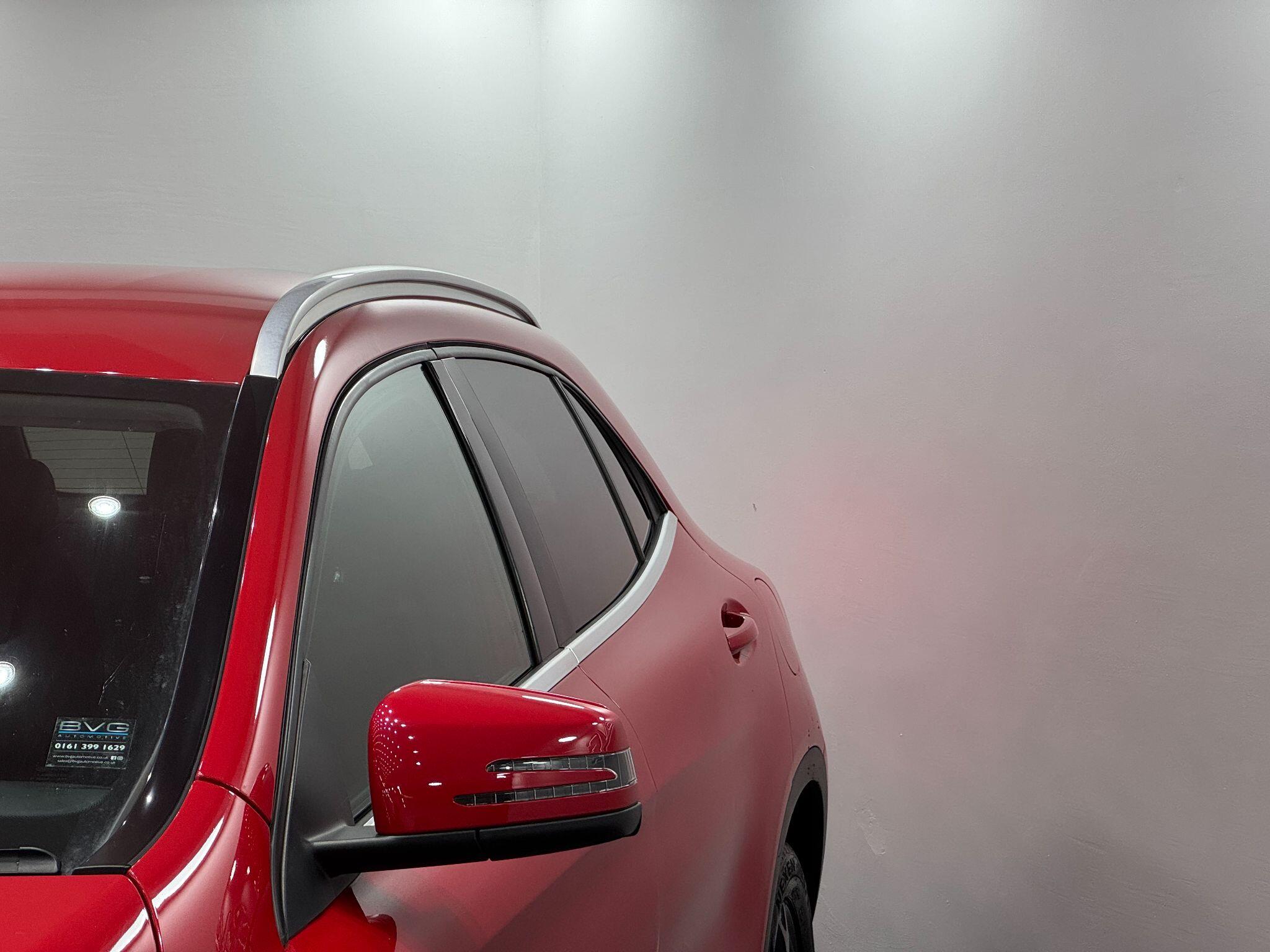 Mercedes-Benz GLA view 11