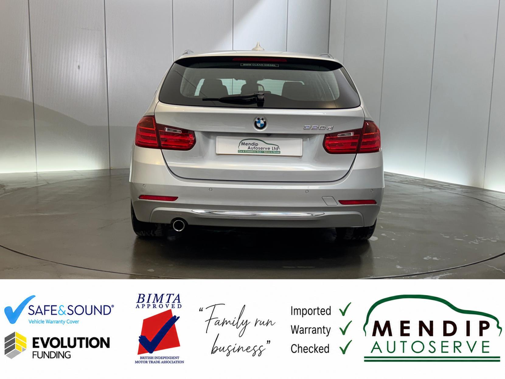 BMW 3 Series view 21