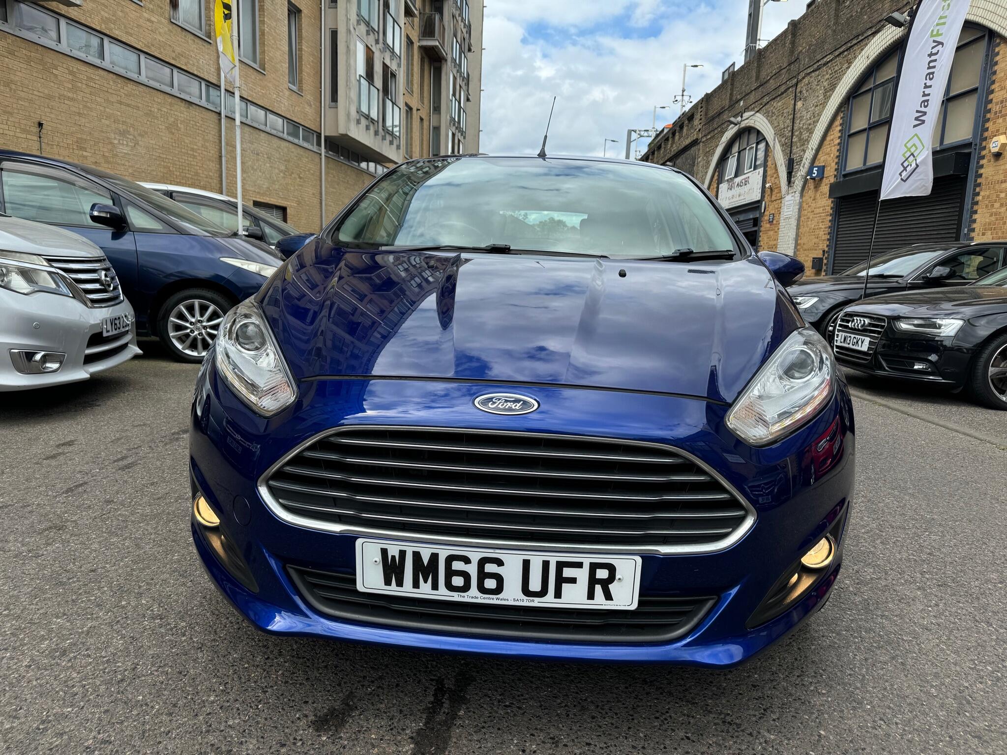 Ford Fiesta view 3
