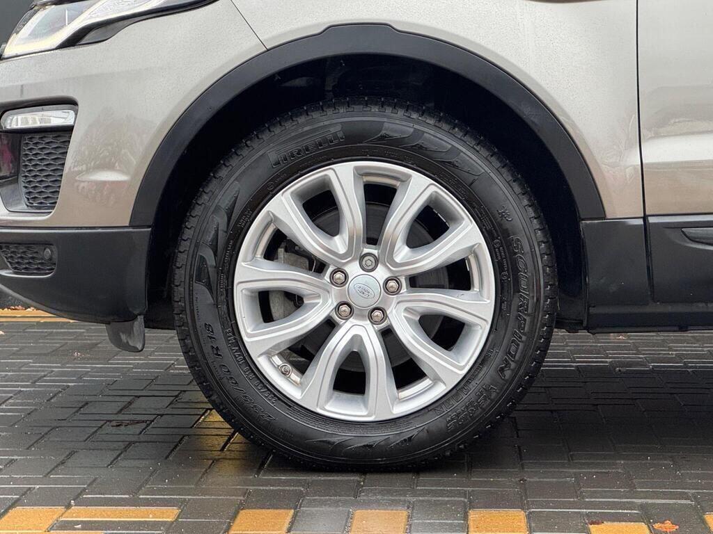 Land Rover Range Rover Evoque view 11
