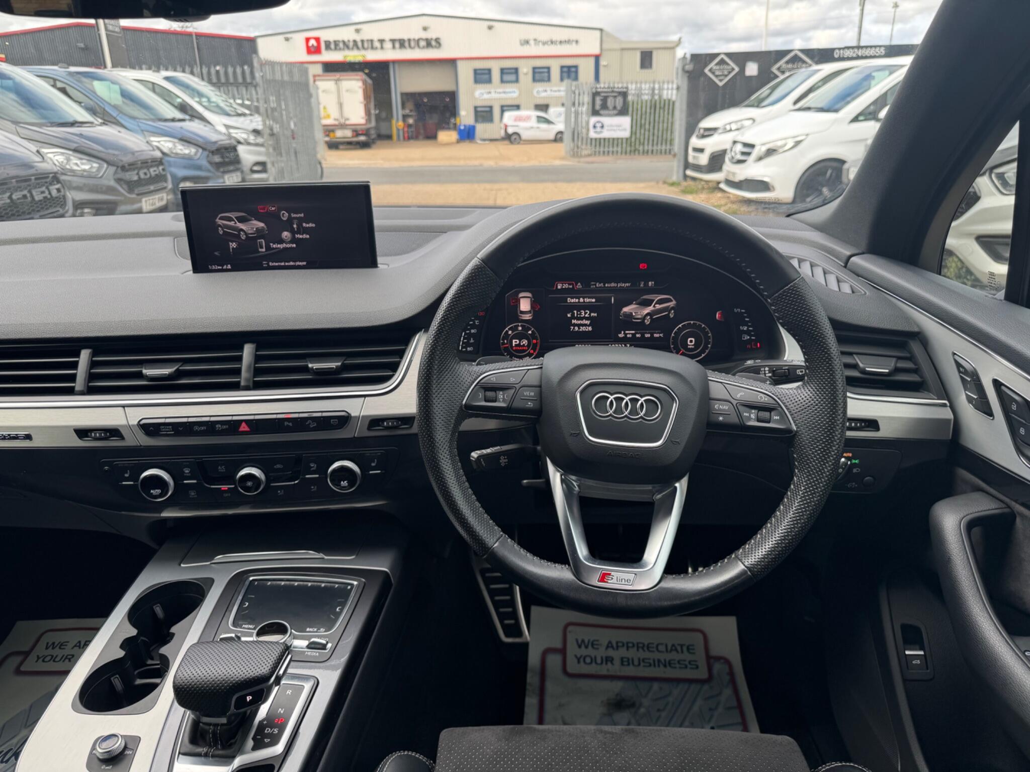Audi Q7 view 58