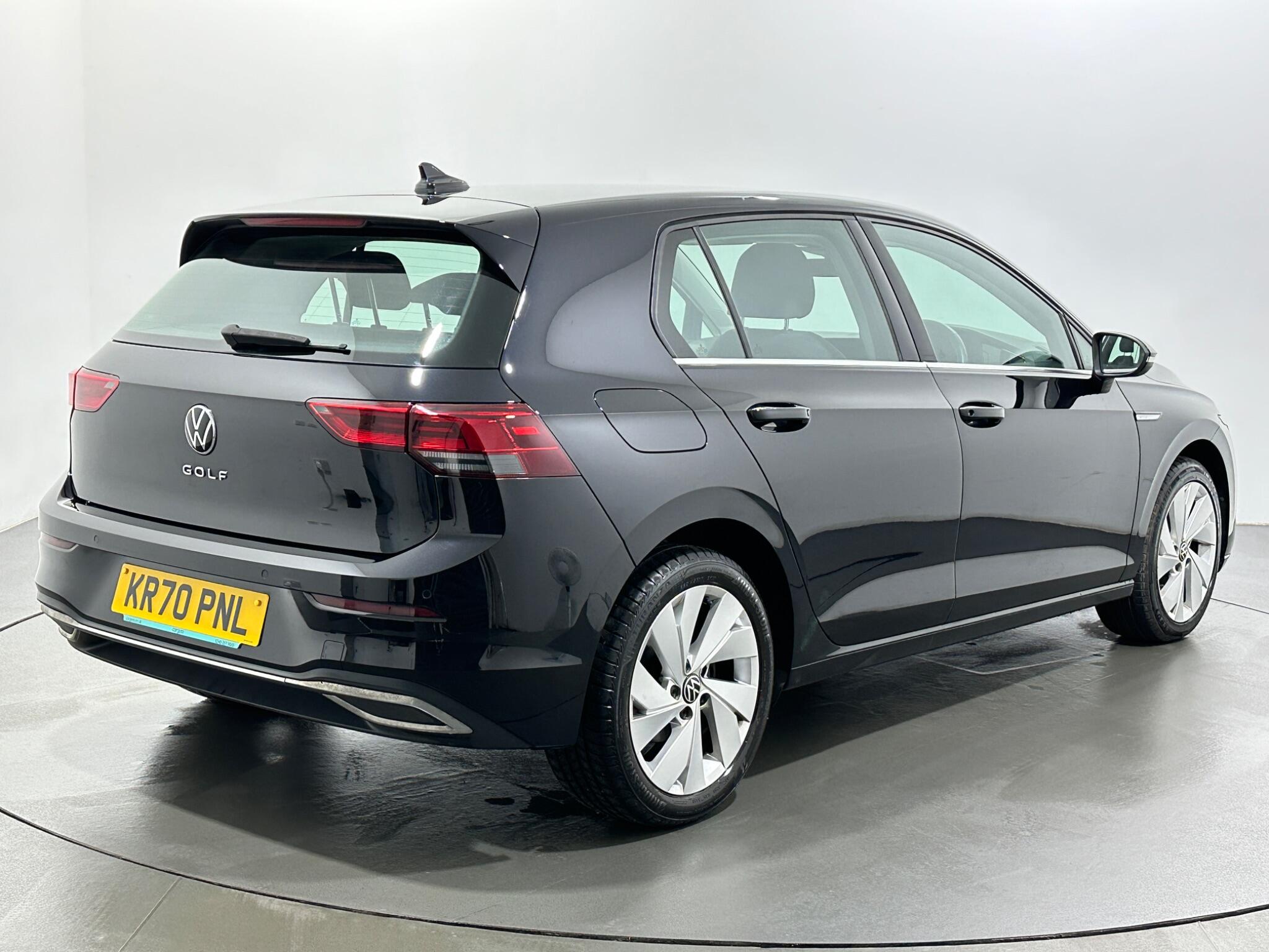 Volkswagen Golf view 8