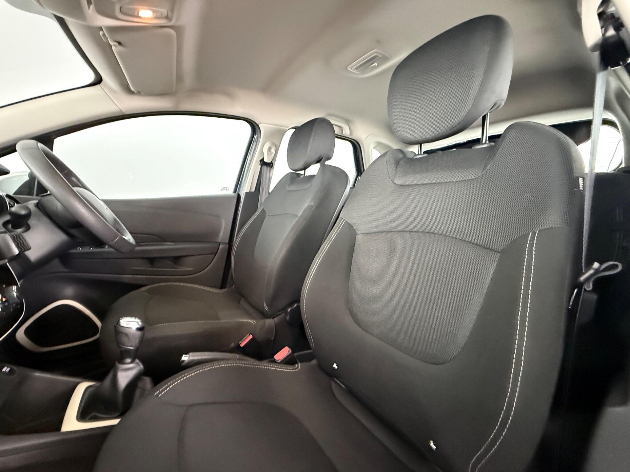 Renault Captur view 28